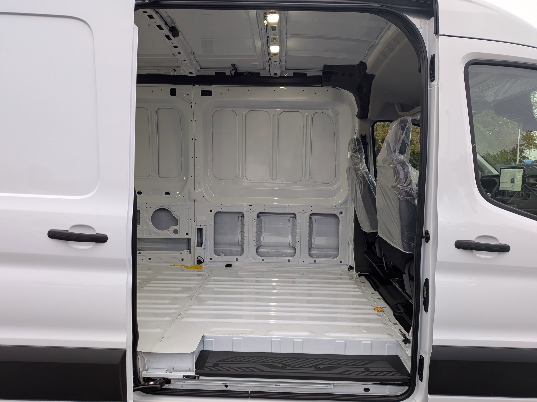 2026 FORD TRANSIT - Image 22