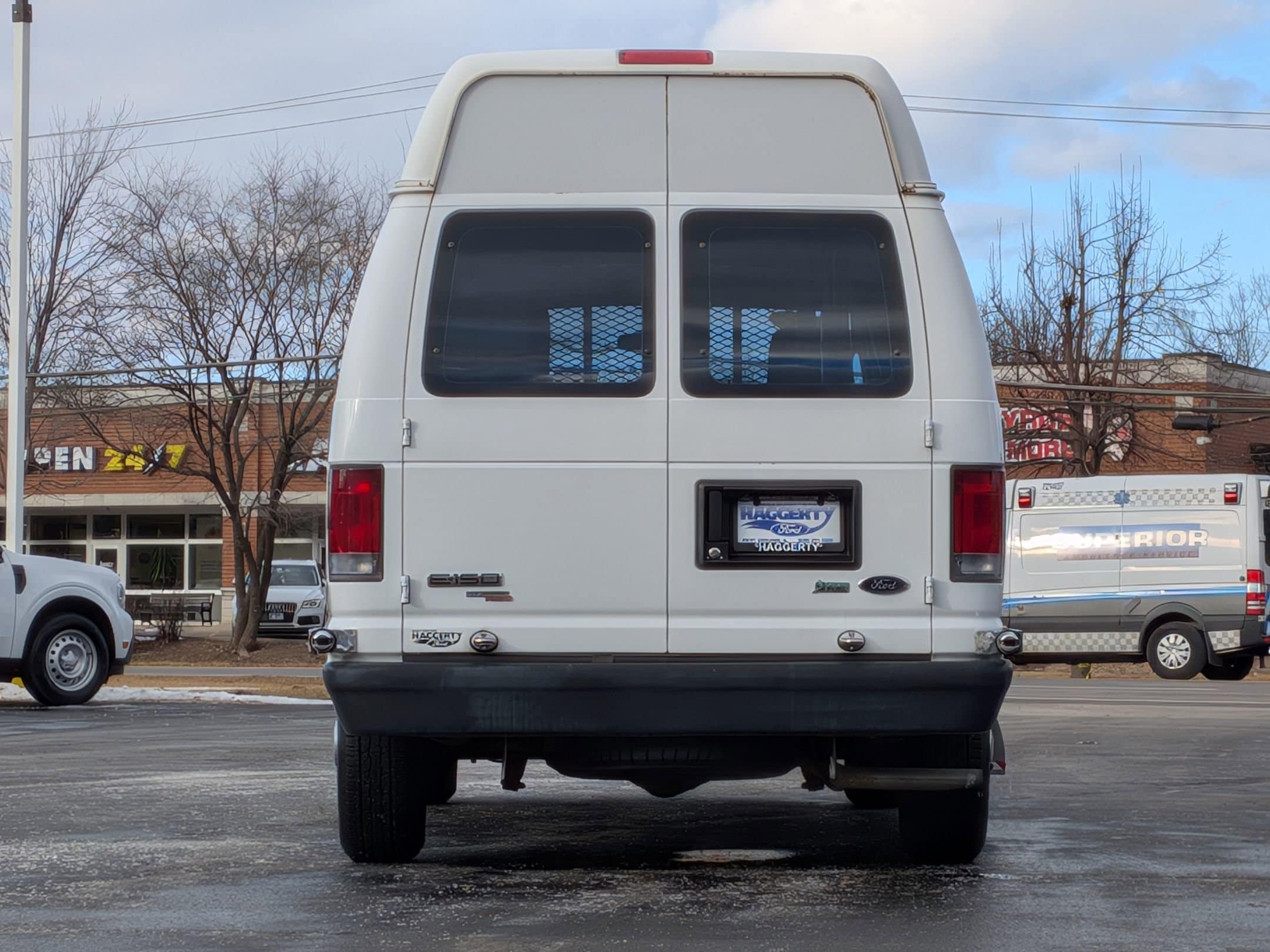 2011 FORD E-150 - Image 6