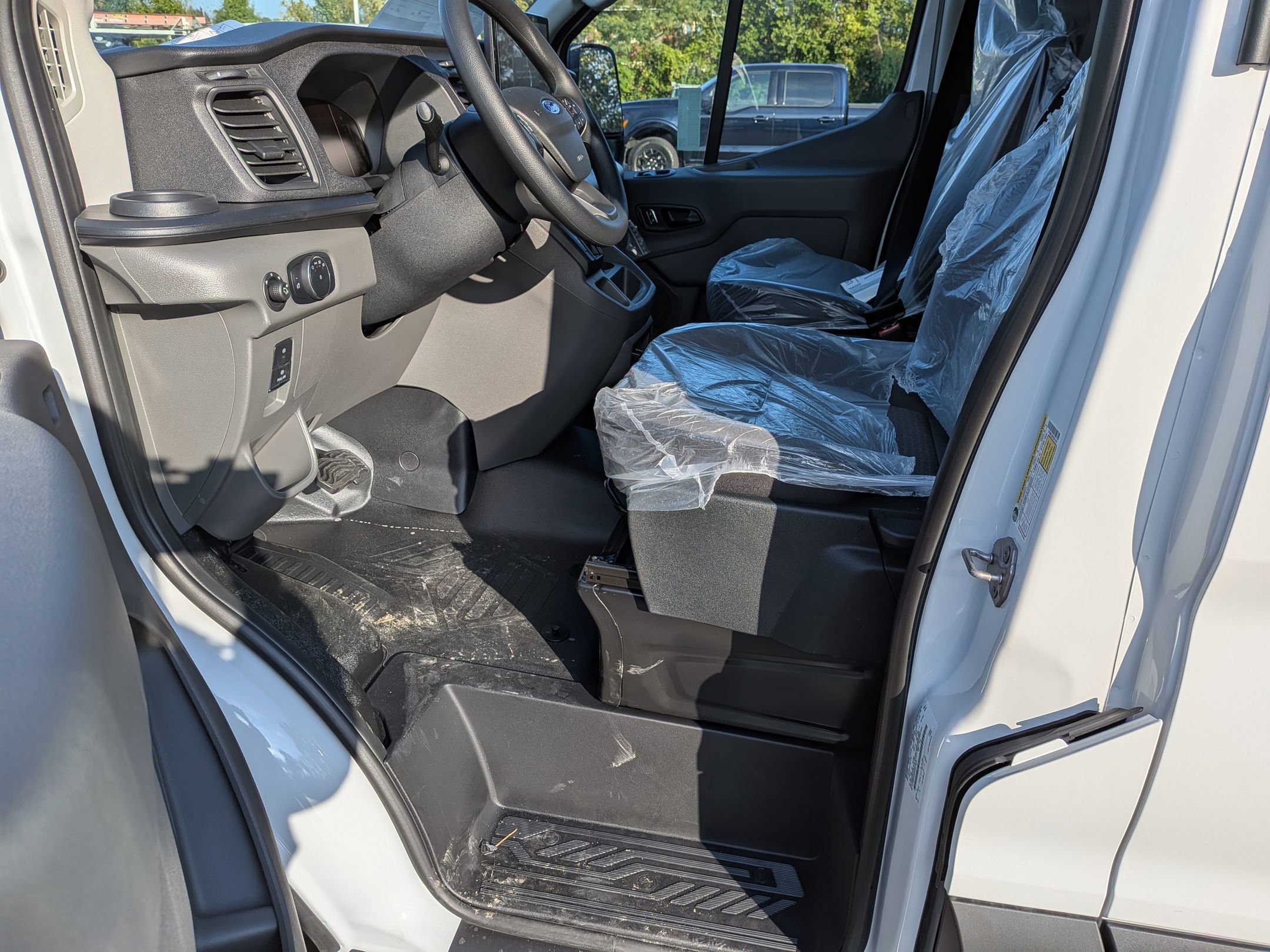 2026 FORD TRANSIT - Image 11