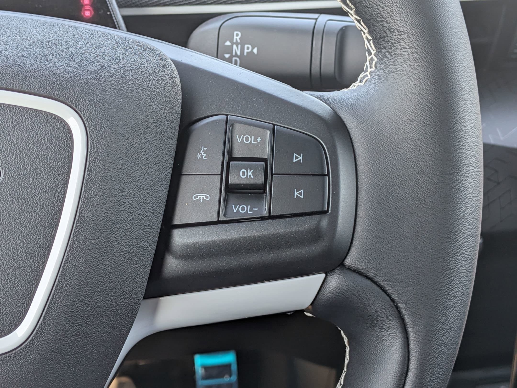 2025 FORD MUSTANG MACH-E - Image 14