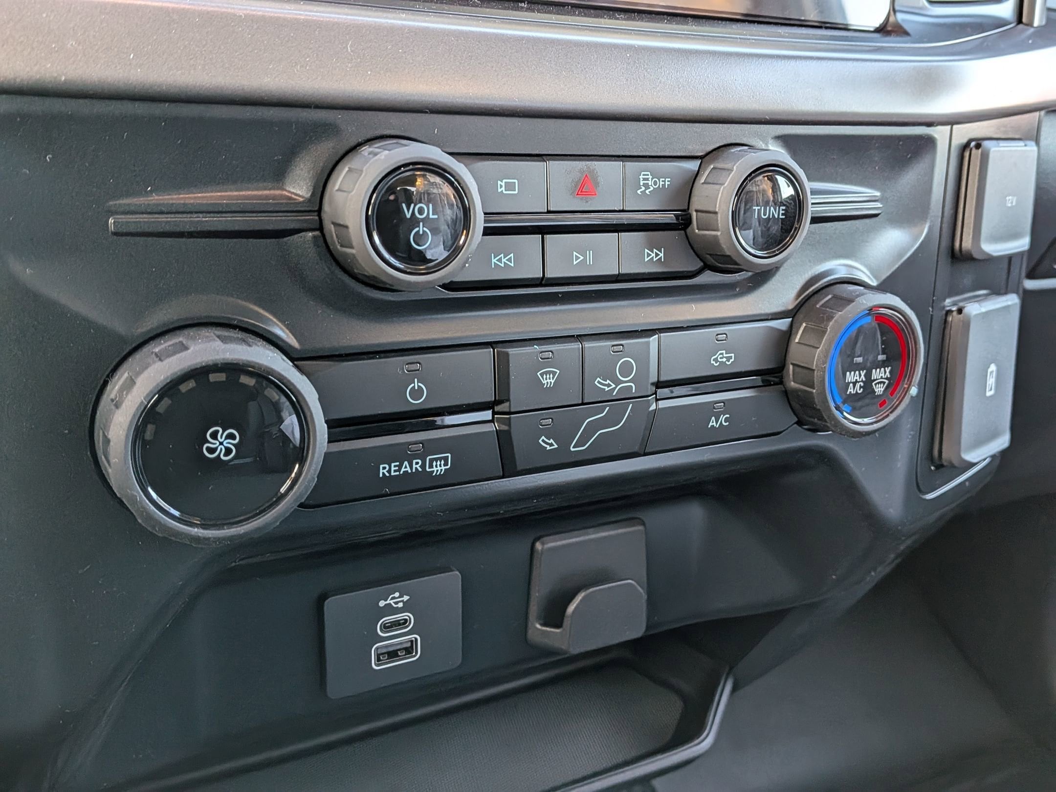 2026 FORD F-150 - Image 18