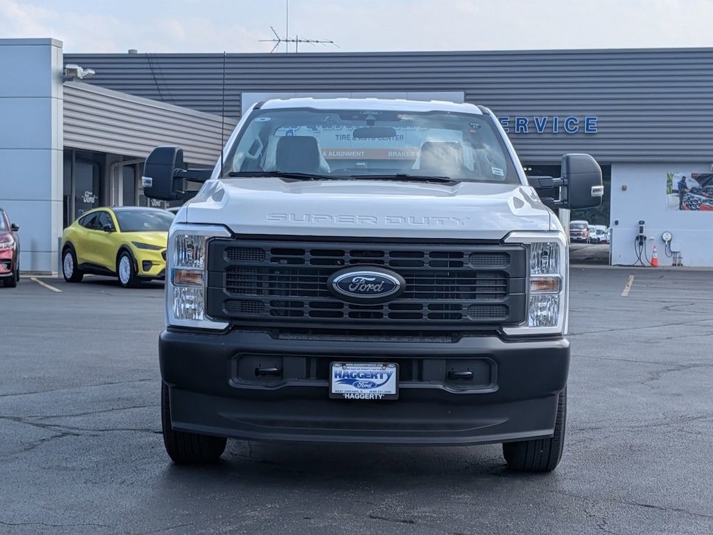 New 2026 Ford Super Duty F-350 SRW XL 4WD Reg Cab 8 Box XL 4WD Reg Cab 8 Box