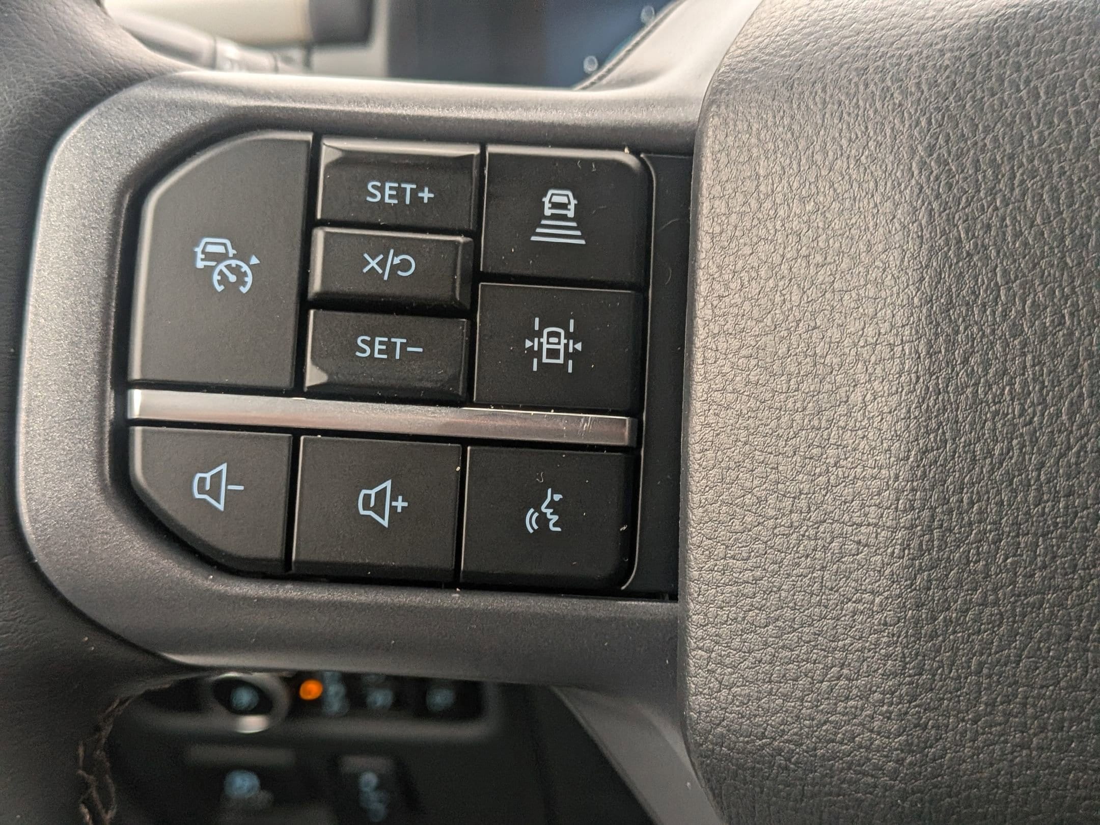 2025 FORD F-150 - Image 14