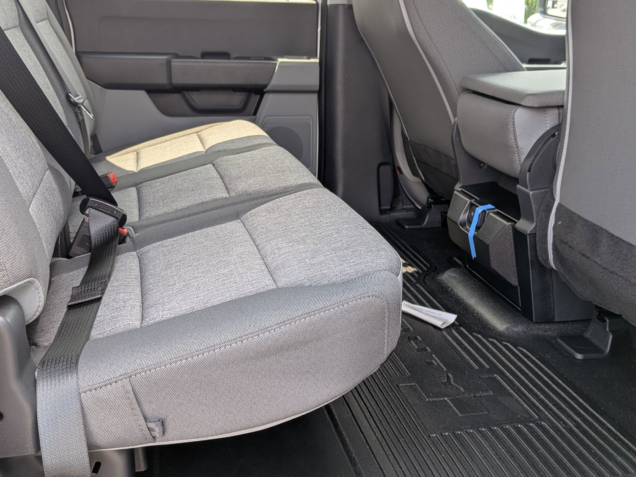 2025 FORD F-250 - Image 24