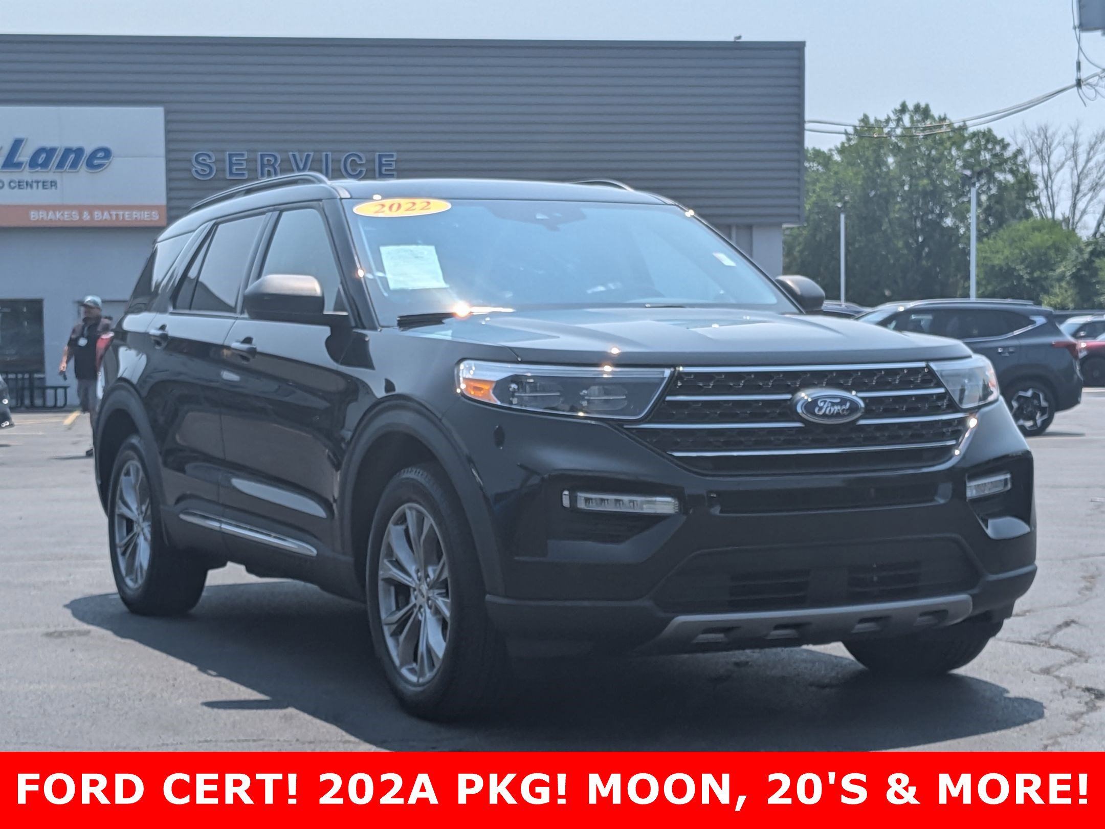 2022 Ford Explorer XLT photo 3