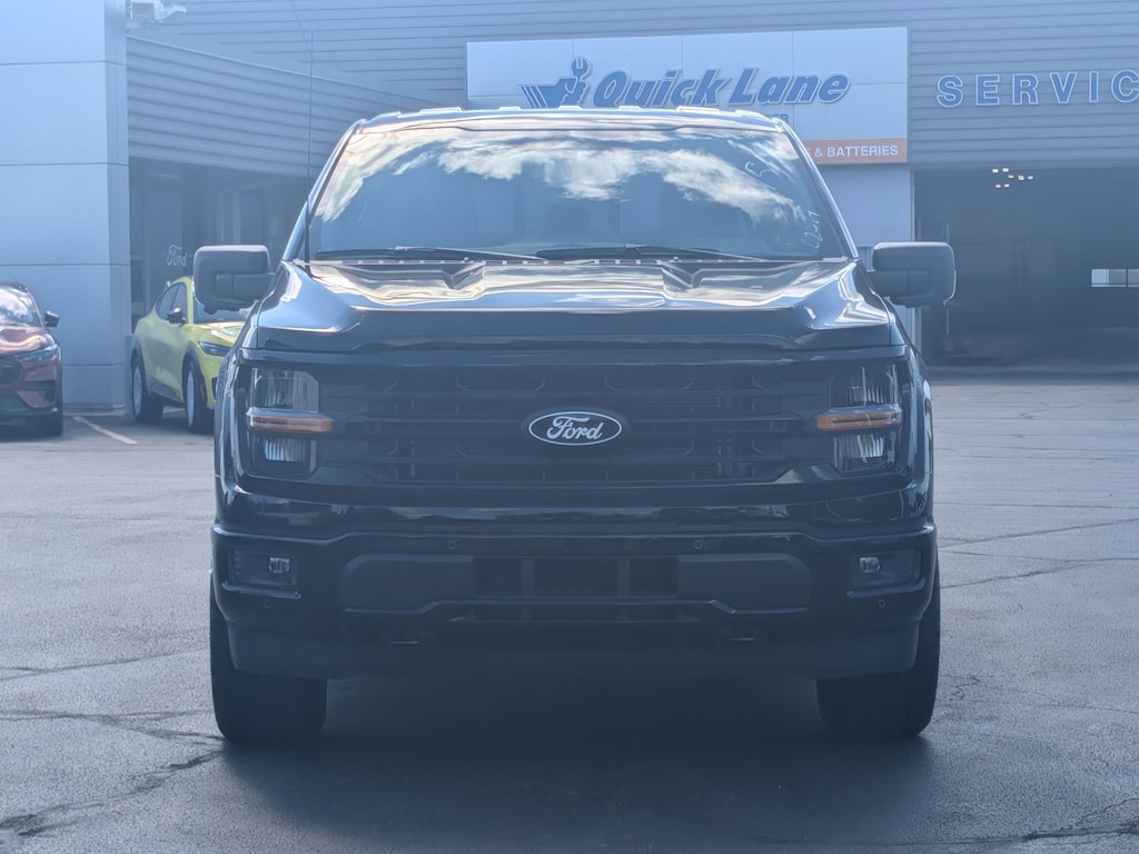 New 2025 Ford F-150 XLT 4WD SuperCrew 5.5 Box XLT 4WD SuperCrew 5.5 Box