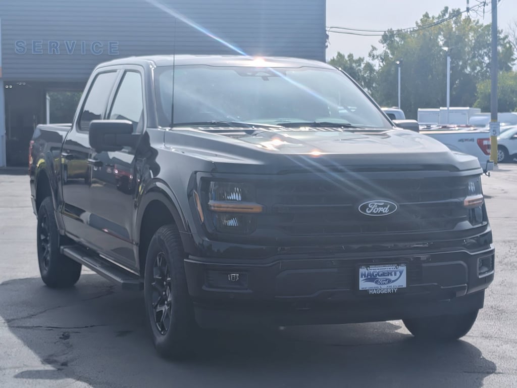 New 2025 Ford F-150 XLT 4WD SuperCrew 5.5 Box XLT 4WD SuperCrew 5.5 Box