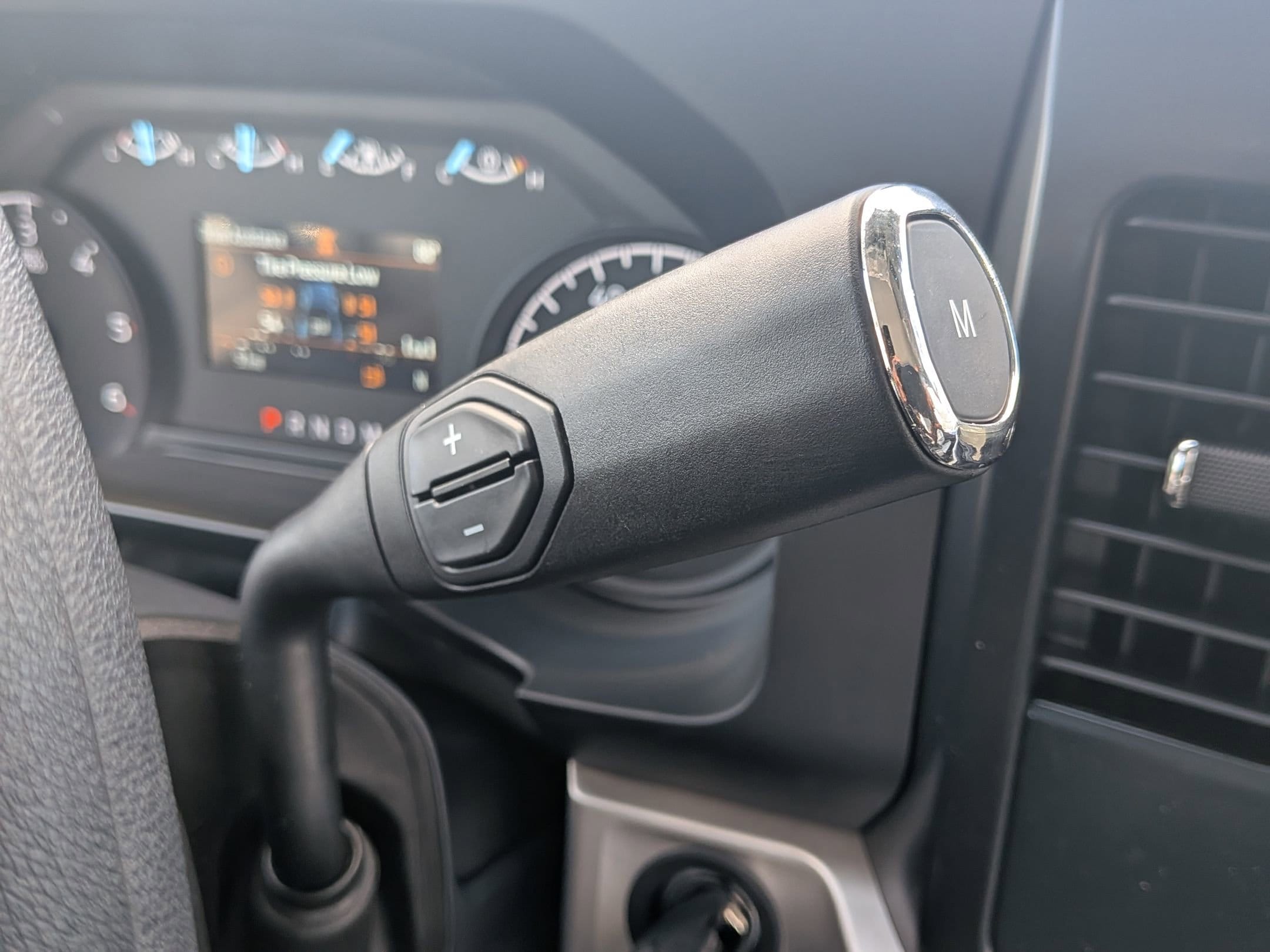 2025 FORD F-350 - Image 18