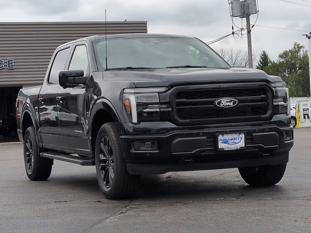 New 2026 Ford F-150 LARIAT 4WD SuperCrew 5.5 Box TRUCK