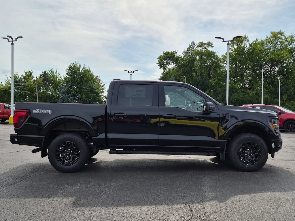 New 2026 Ford F-150 XLT 4WD SuperCrew 5.5 Box