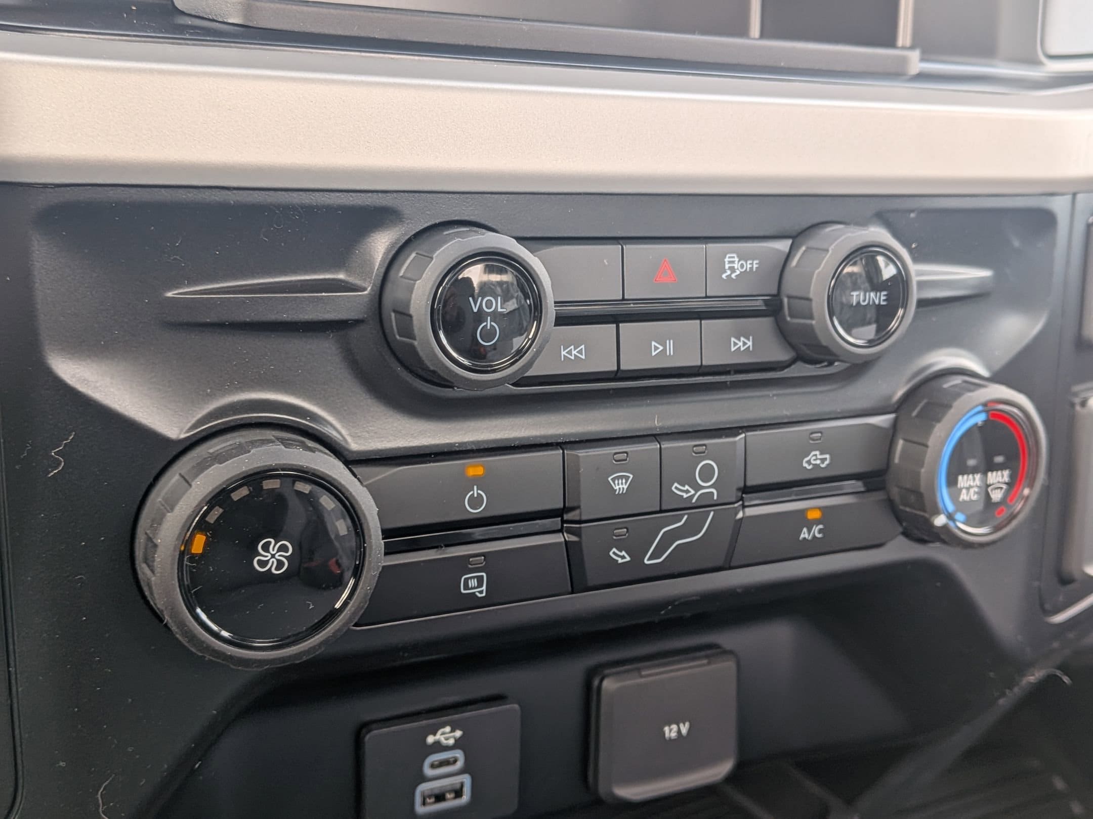 2026 FORD F-350 - Image 19