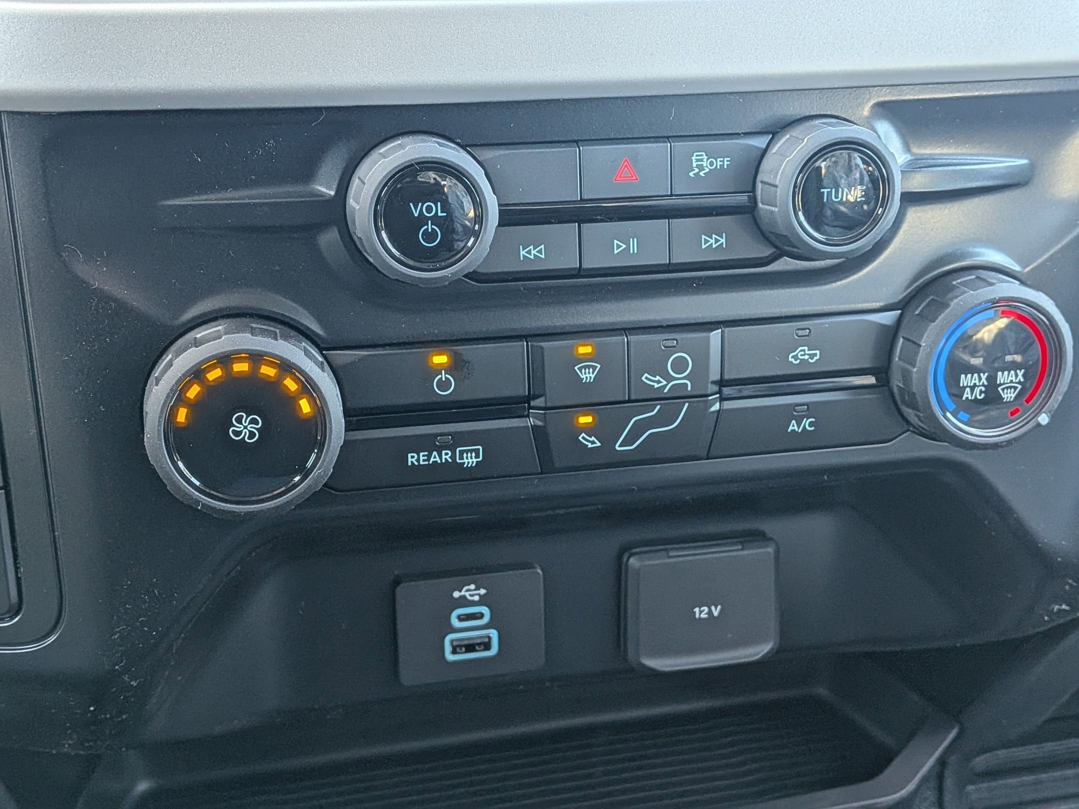 2026 FORD F-250 - Image 18