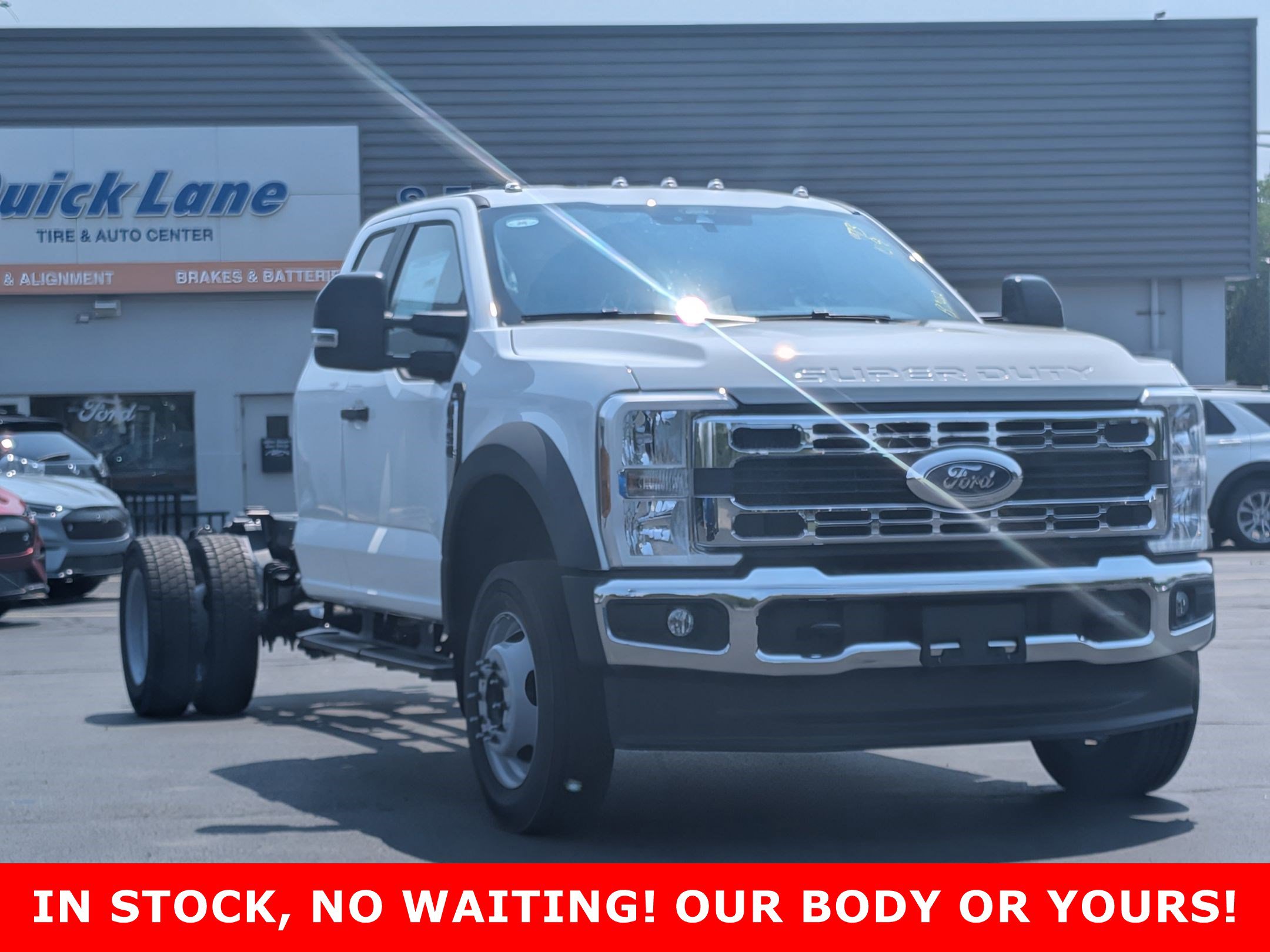 2025 FORD F-450 - Image 2