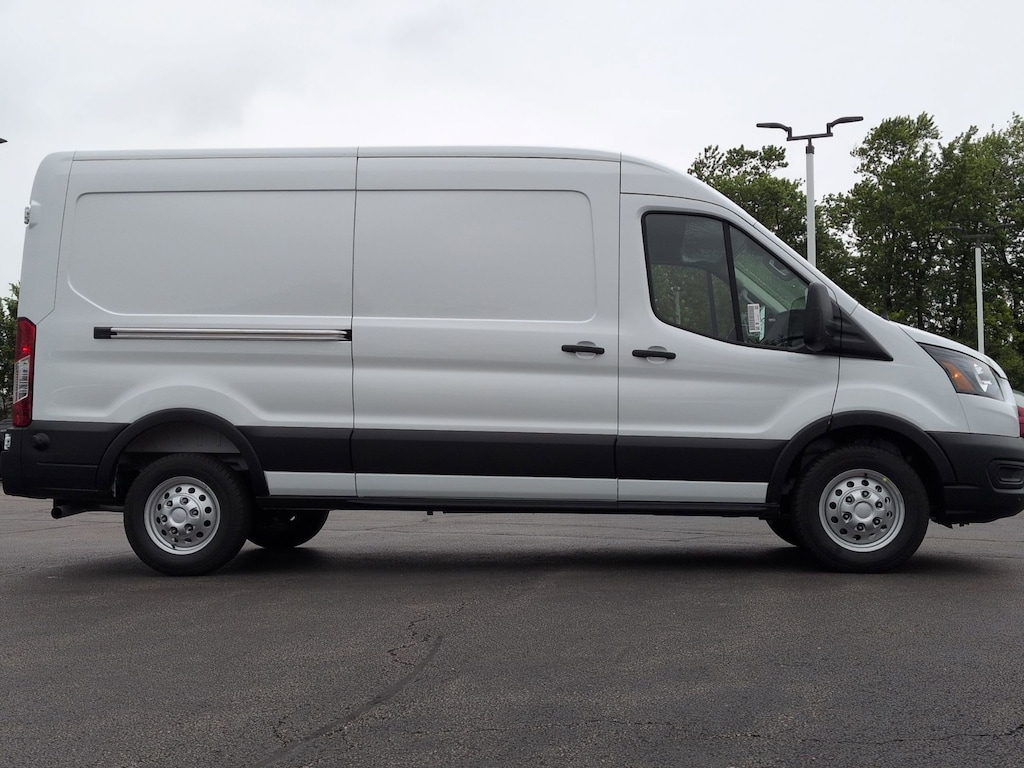 New 2026 Ford Transit T-250 148 Med Rf 9150 GVWR AWD T-250 148 Med Rf 9150 GVWR AWD