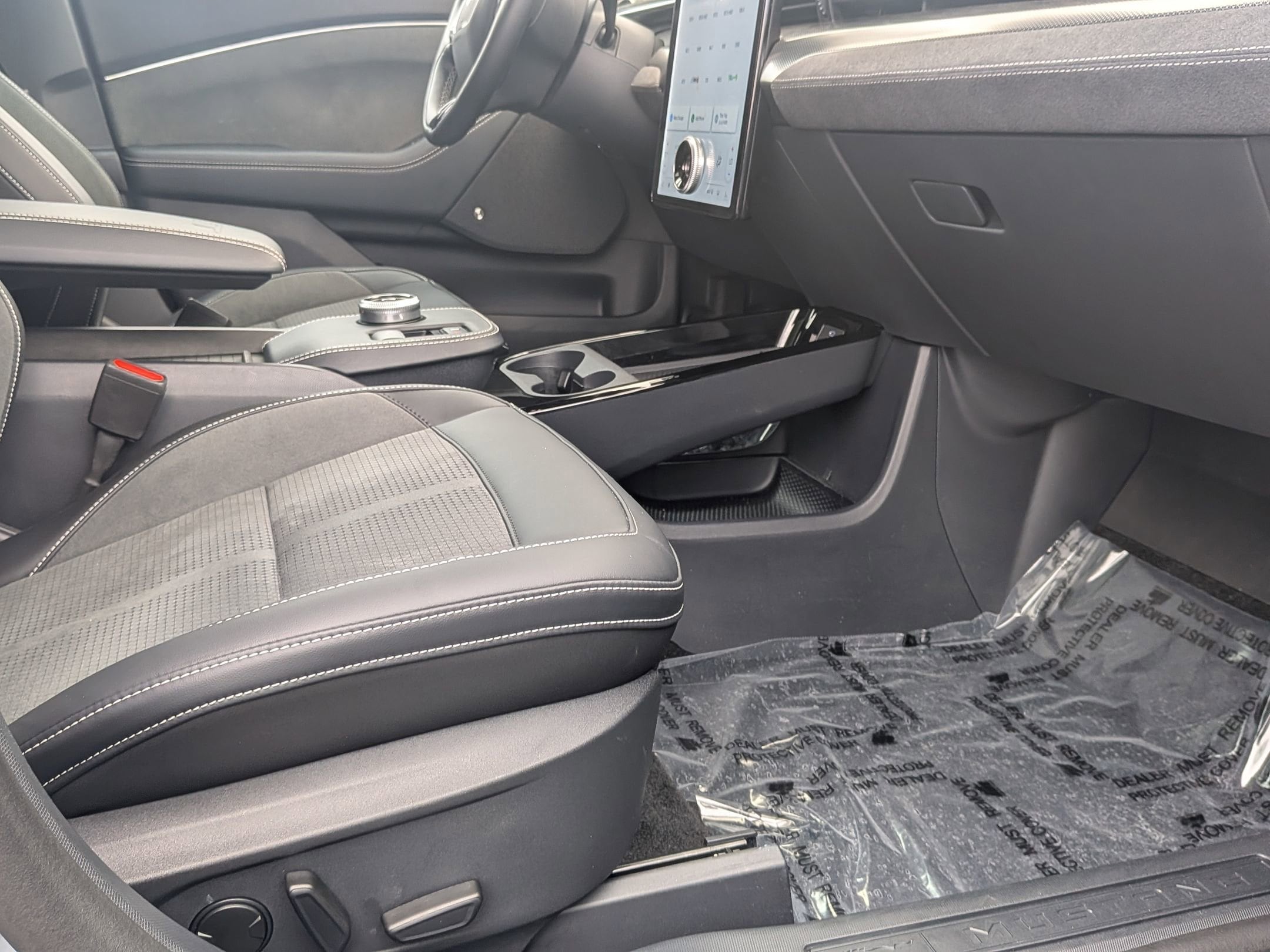 2024 FORD MUSTANG MACH-E - Image 26