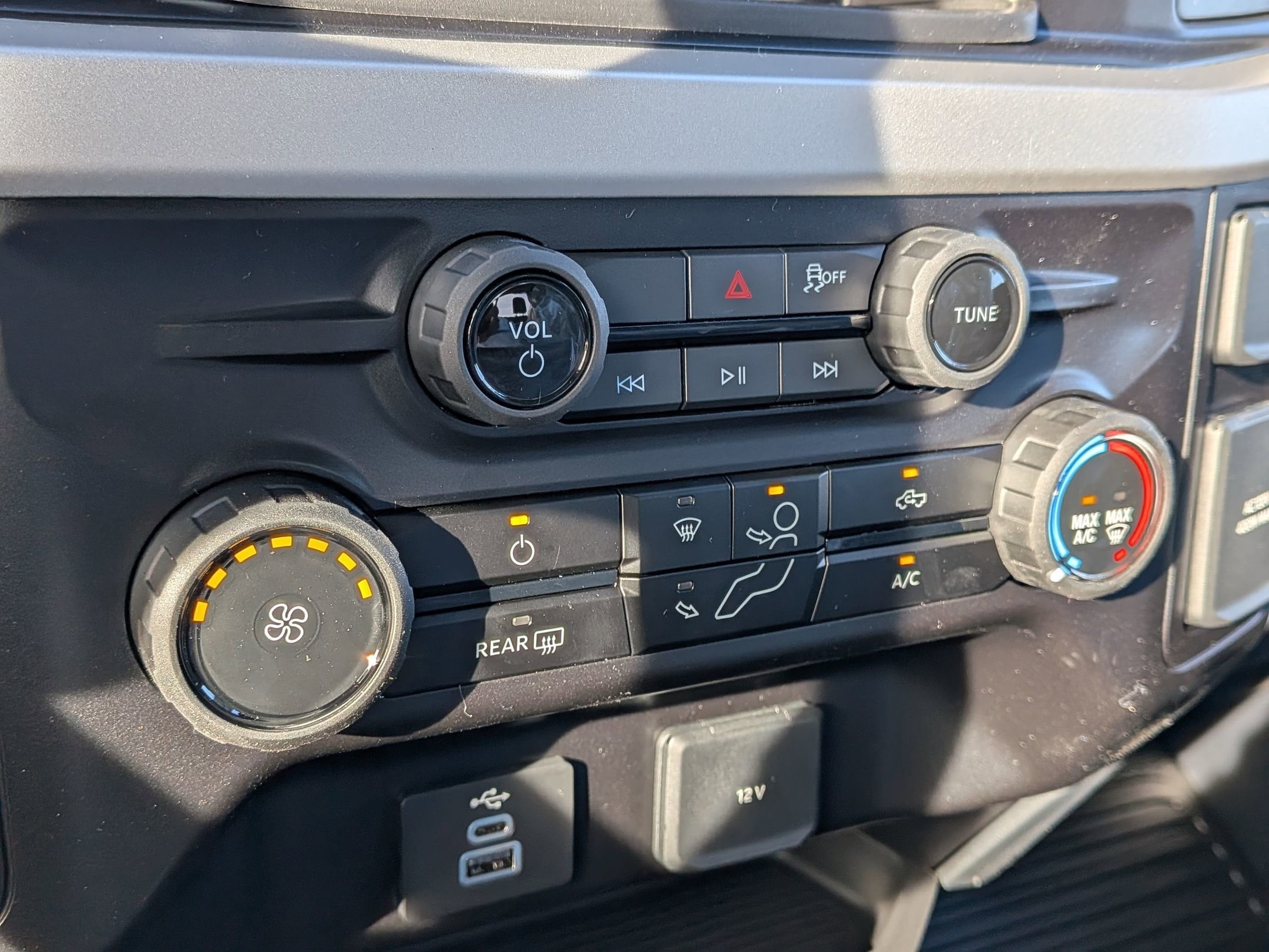 2026 FORD F-250 - Image 18