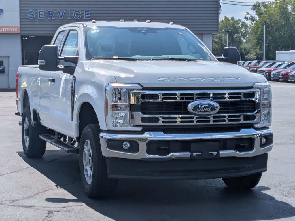 New 2026 Ford Super Duty F-250 SRW XLT 4WD SuperCab 6.75 Box XLT 4WD SuperCab 8 Box