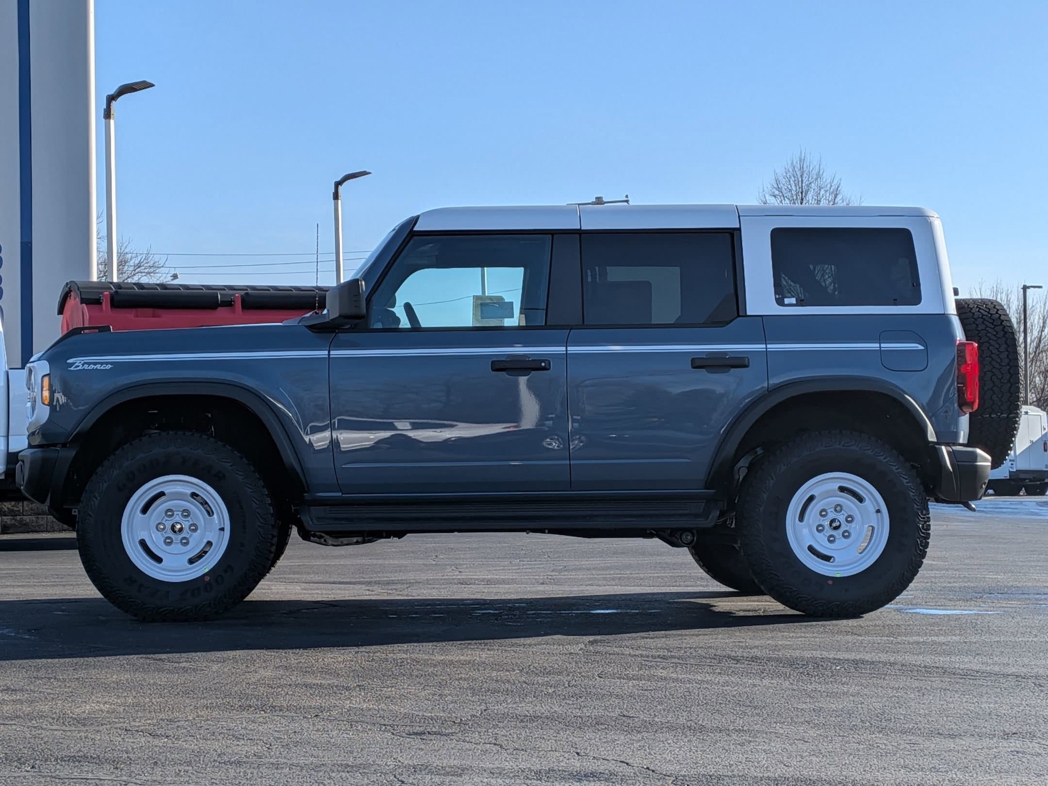 2025 FORD BRONCO - Image 8