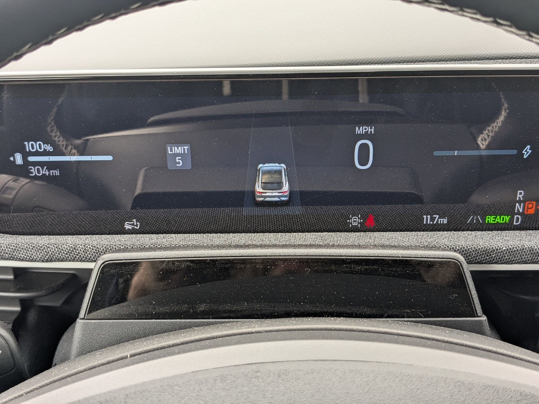 2025 FORD MUSTANG MACH-E - Image 14