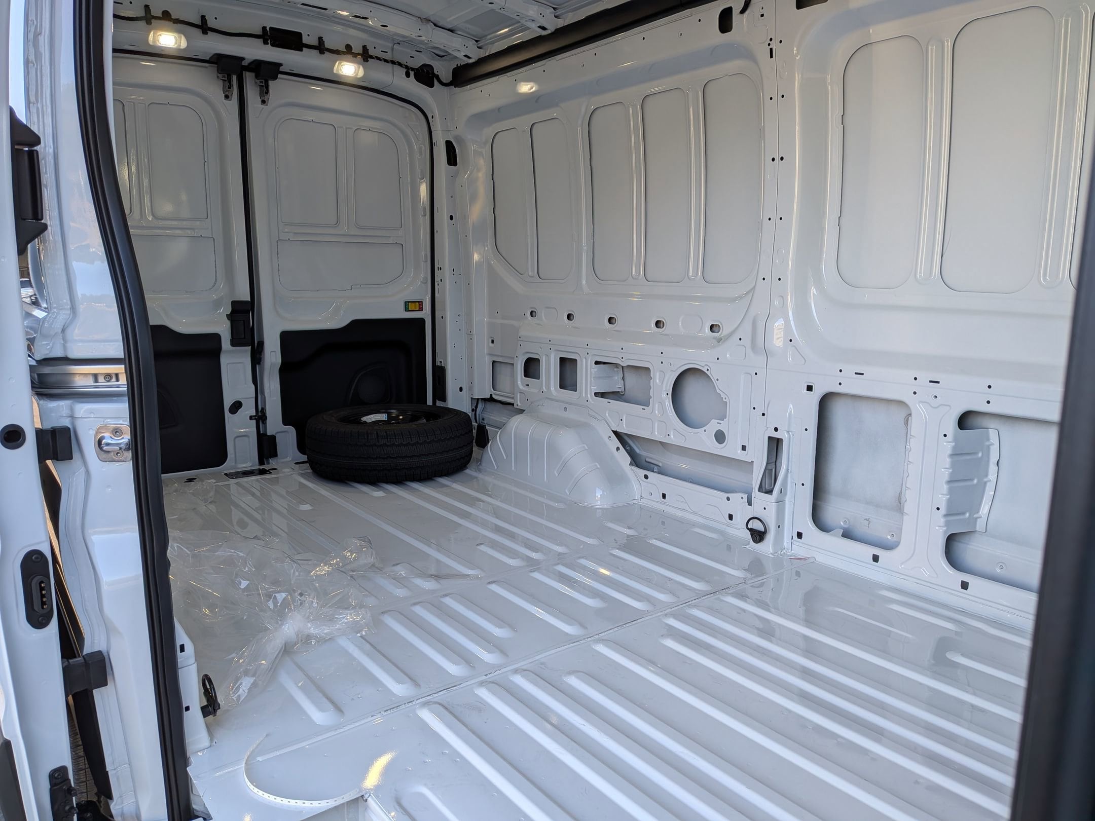 2026 FORD TRANSIT - Image 23