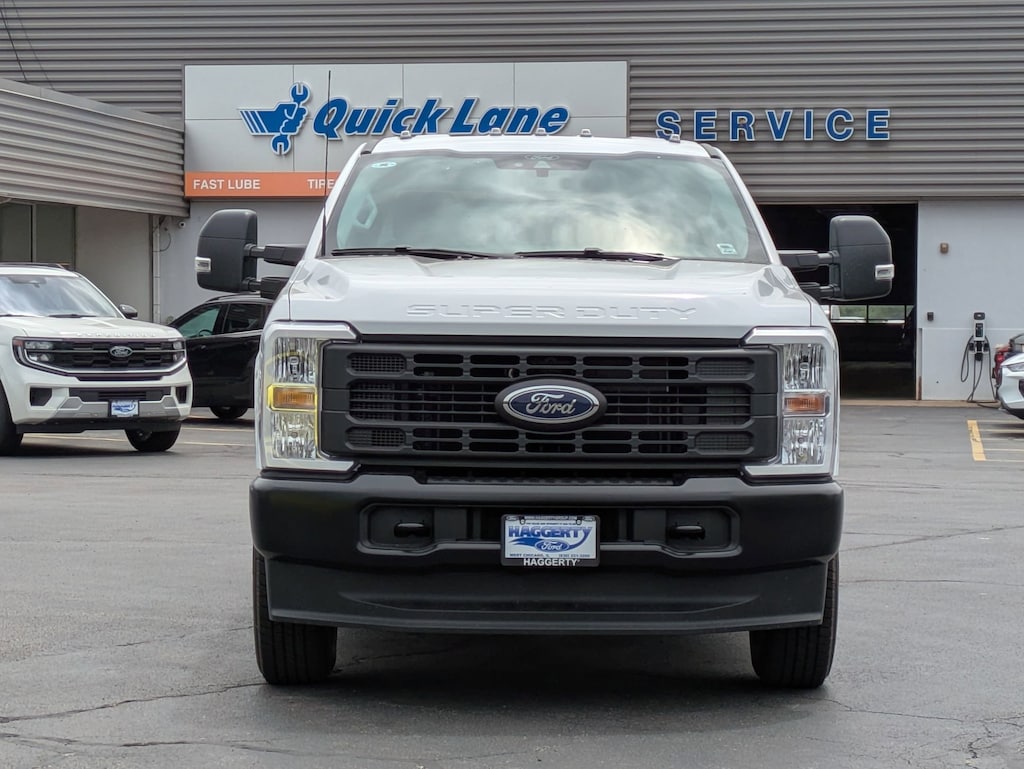 New 2025 Ford Super Duty F-250 SRW XL 4WD Crew Cab 8 Box XL 4WD Crew Cab 8 Box