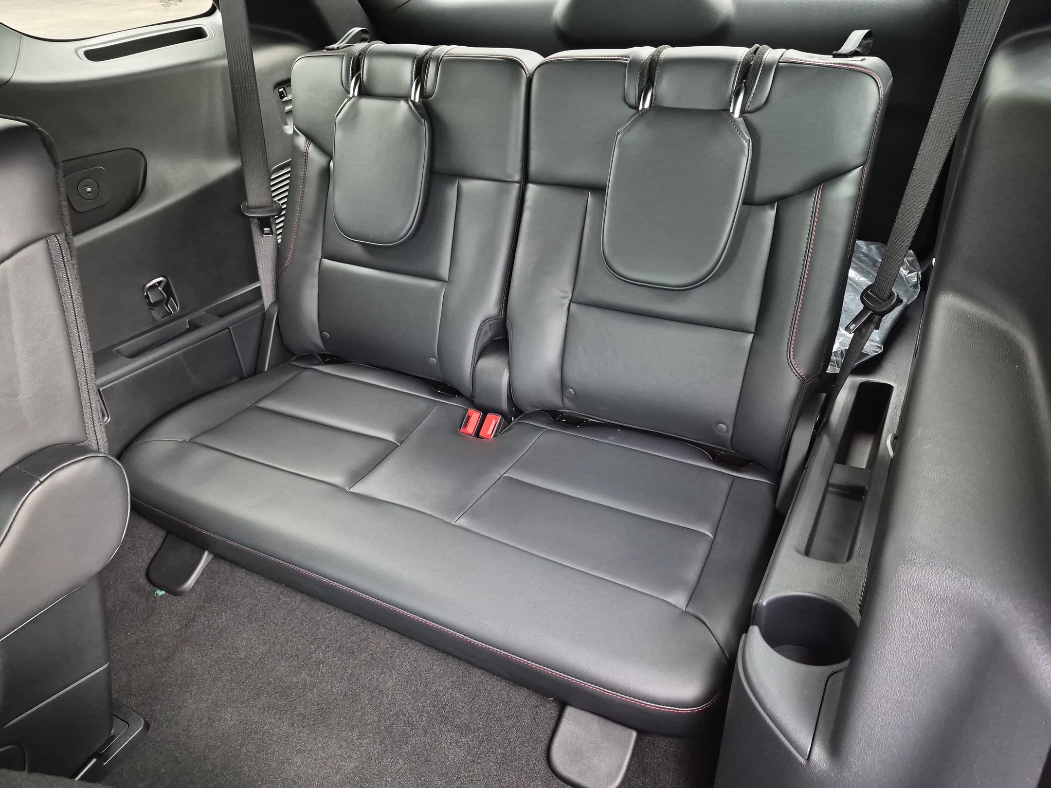 2026 Ford Explorer ST-Line - Photo 25