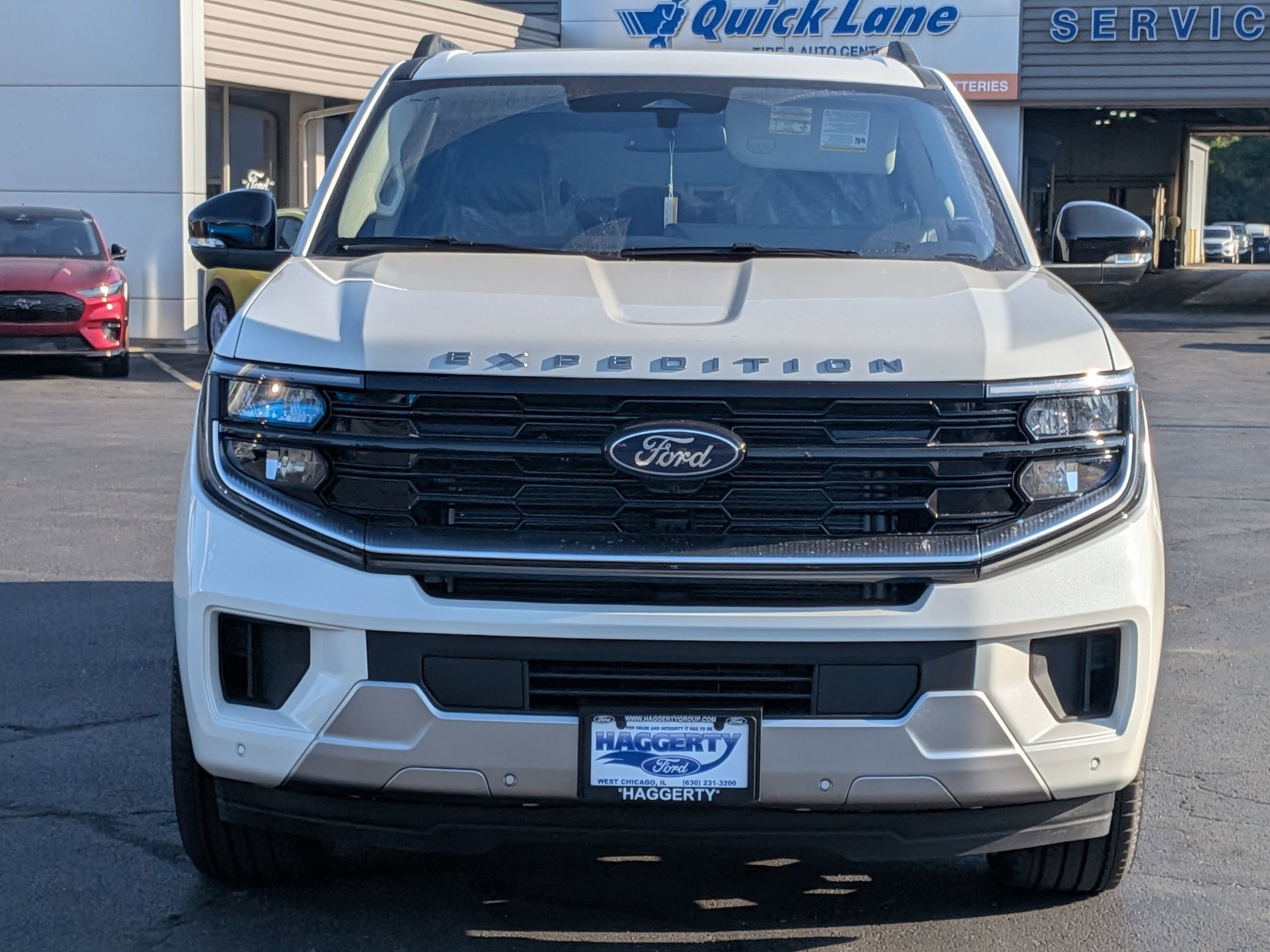 2025 Ford Expedition MAX Platinum photo 2
