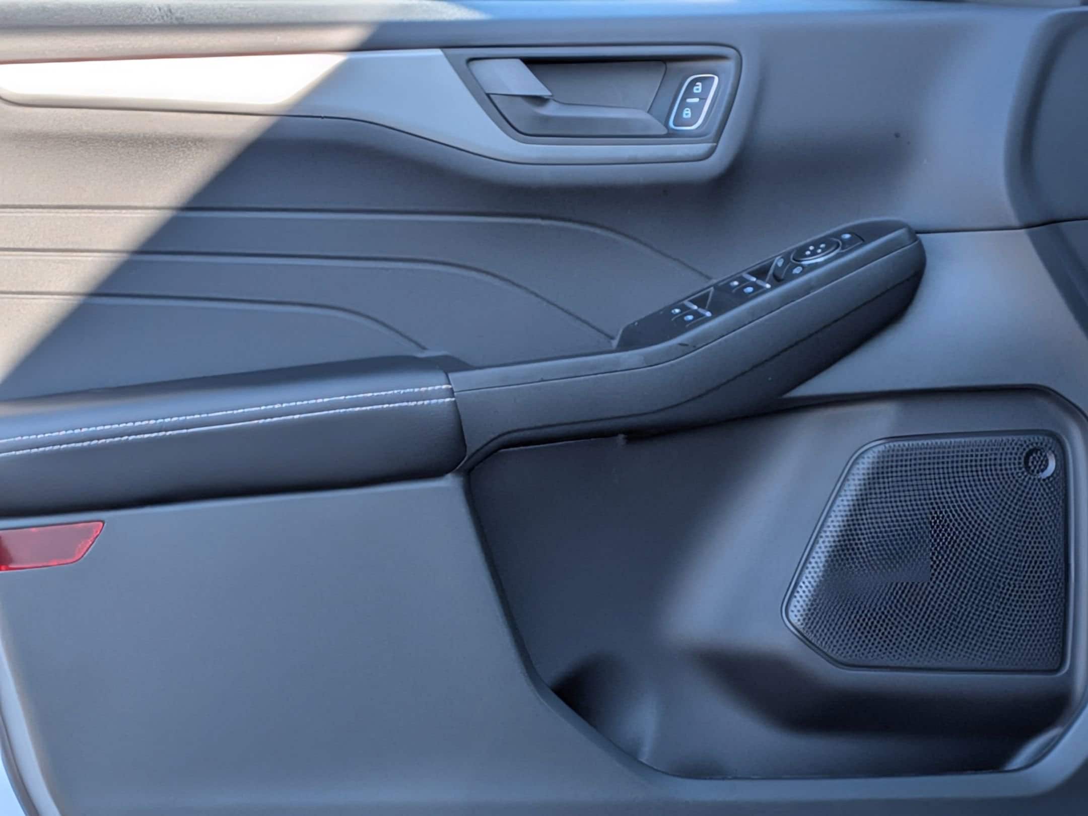 2026 FORD ESCAPE - Image 12