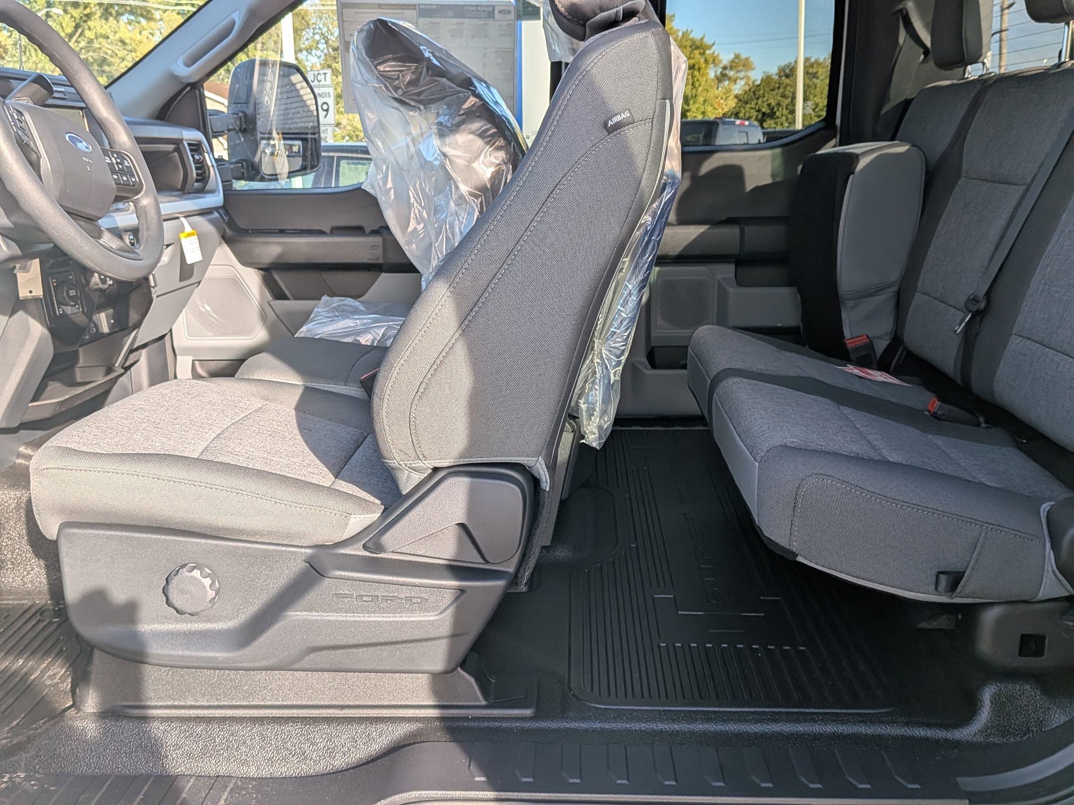 2026 FORD F-250 - Image 21