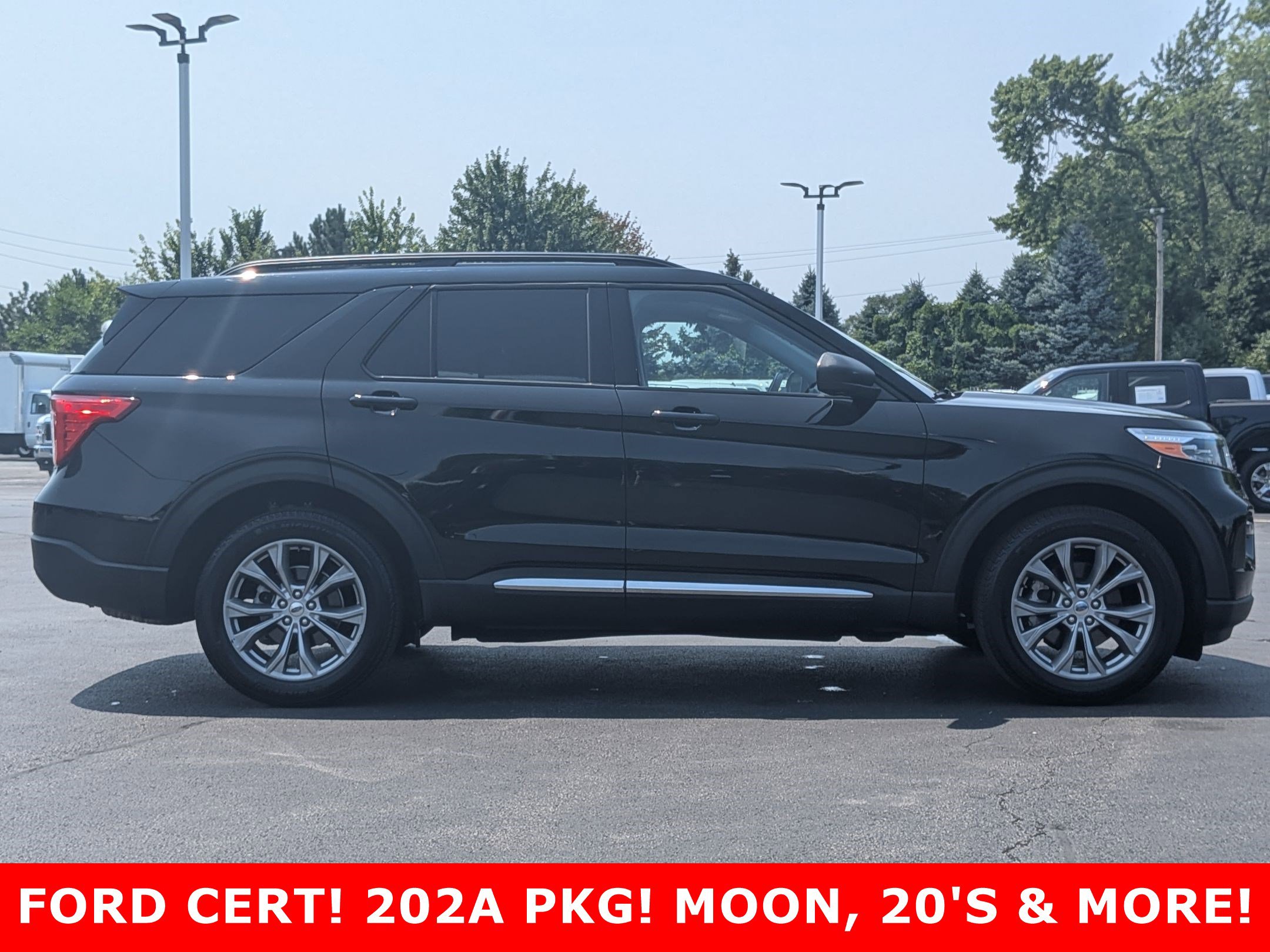 2022 Ford Explorer XLT photo 4