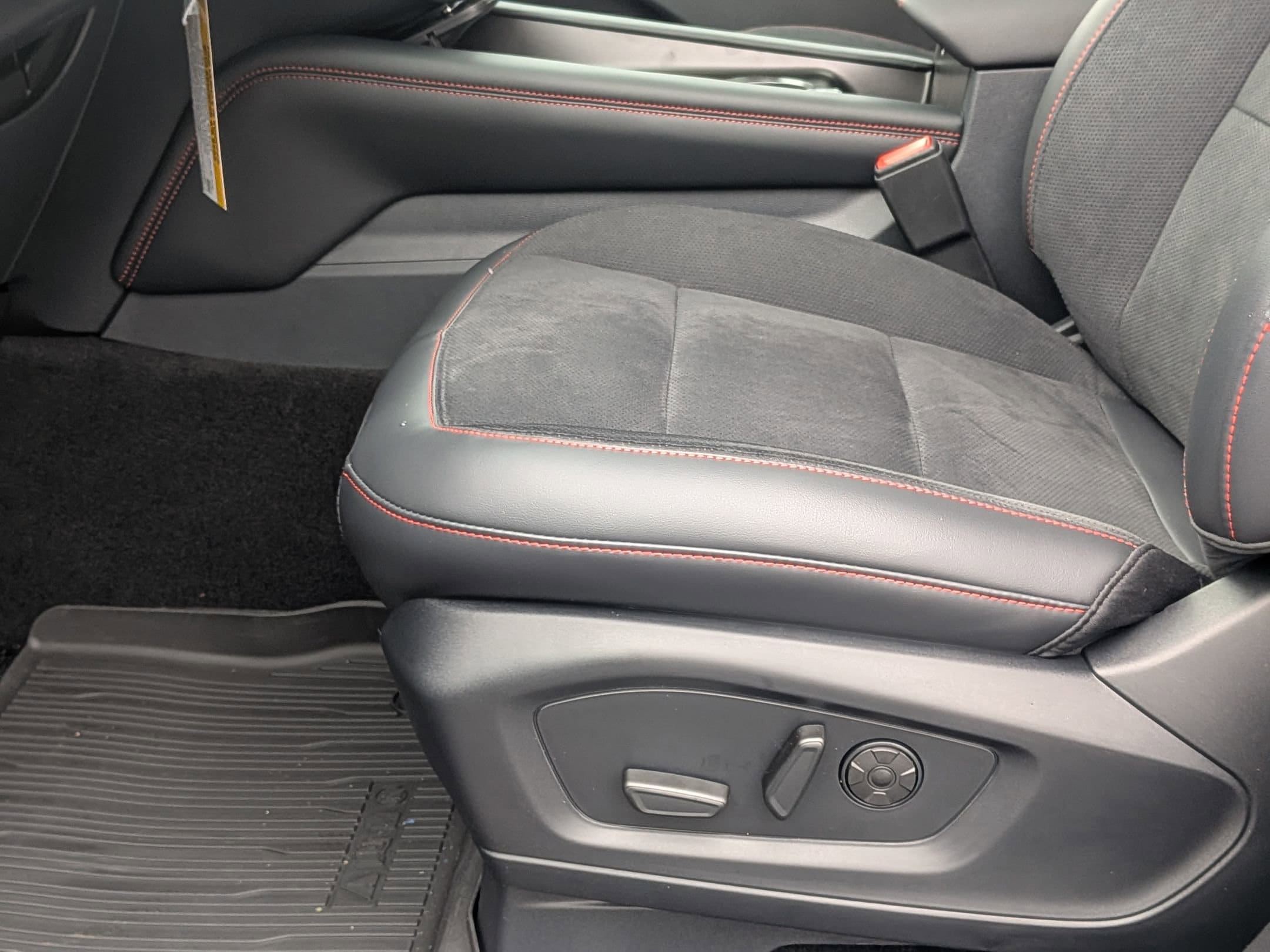 2025 FORD EXPLORER - Image 11