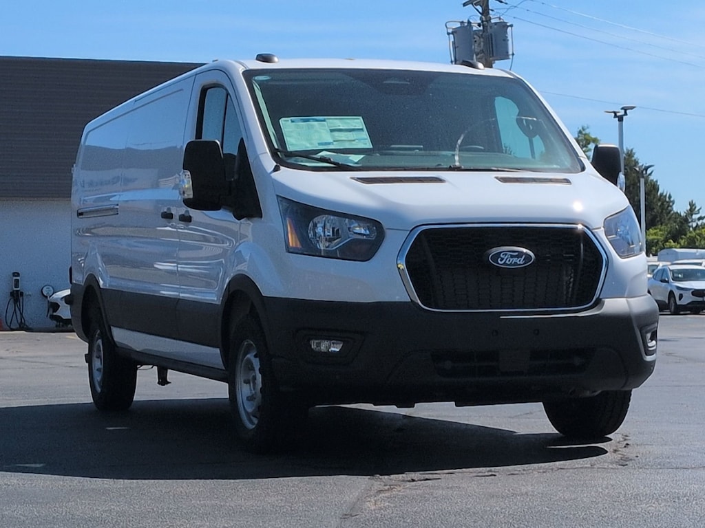 New 2026 Ford Transit T-250 148 Low Rf 9150 GVWR RWD T-250 148 Low Rf 9150 GVWR RWD