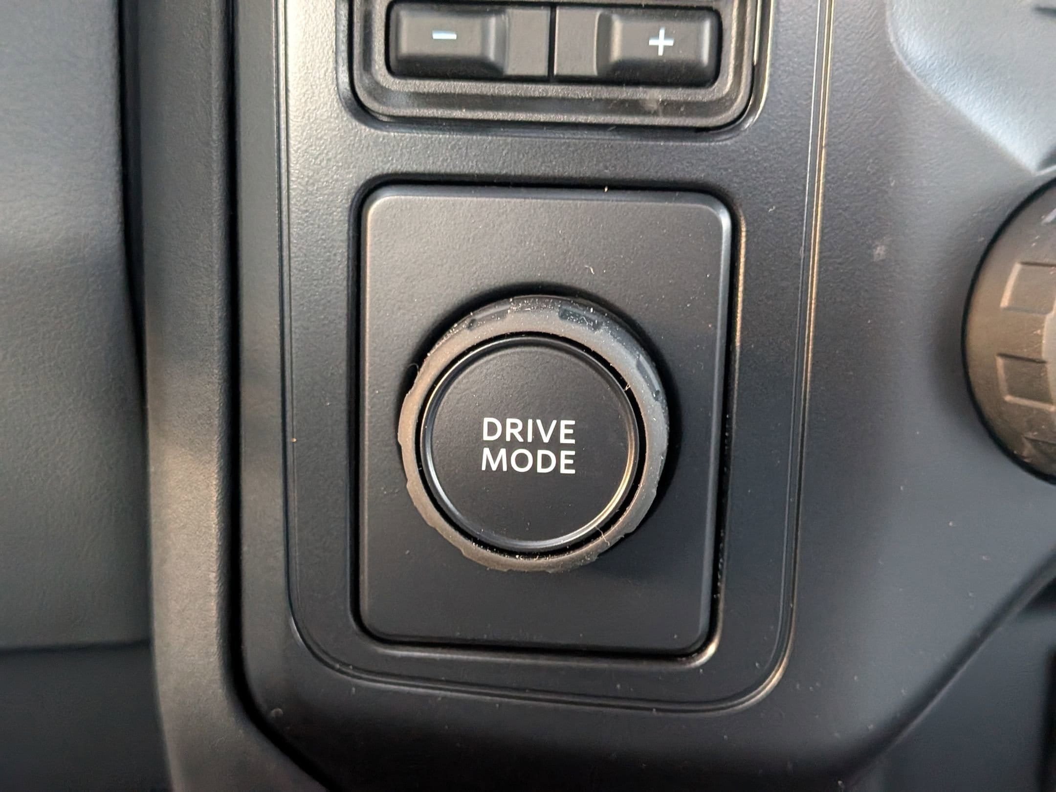 2026 FORD F-550 - Image 18