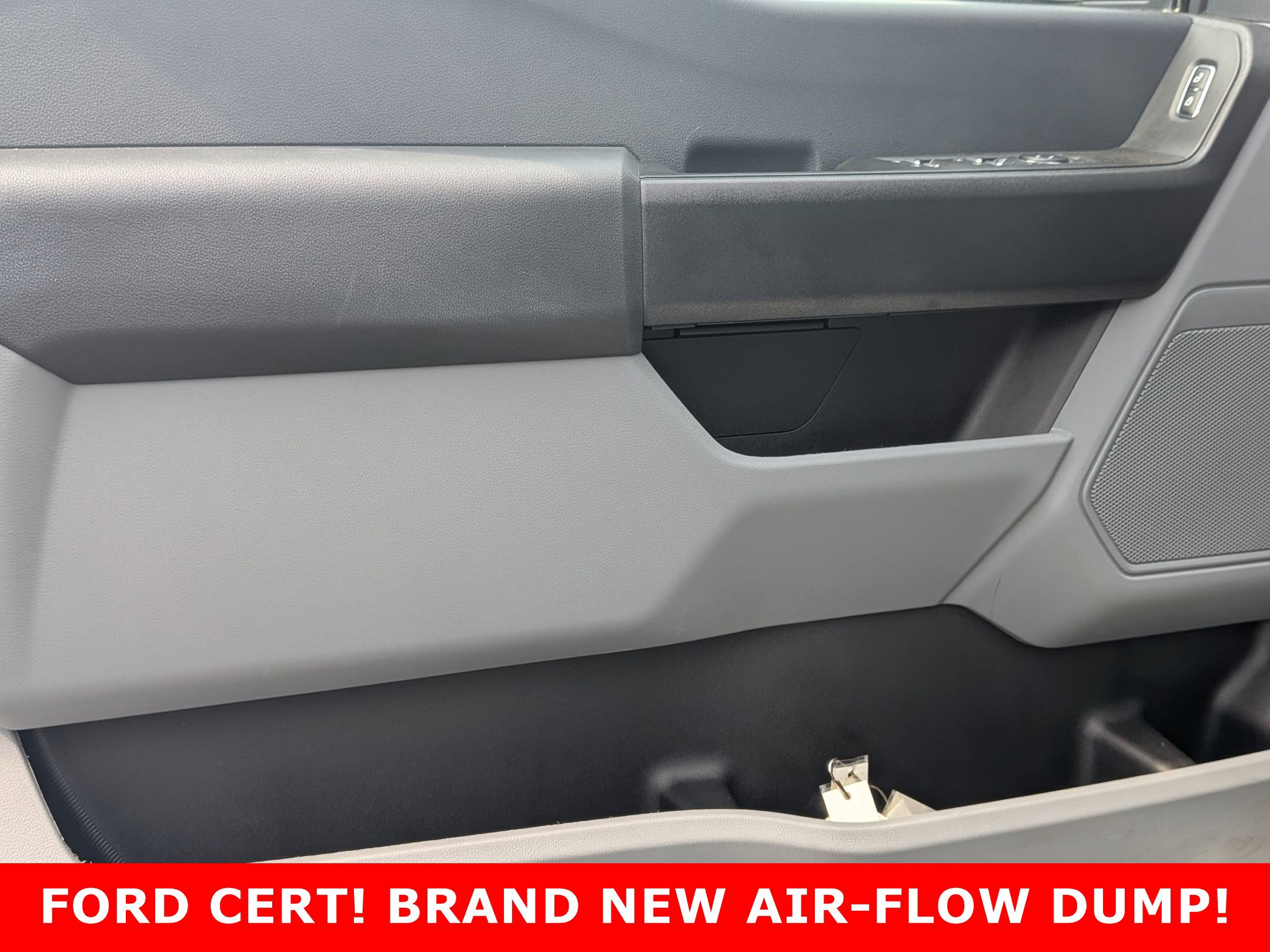 2025 FORD F-450 - Image 13