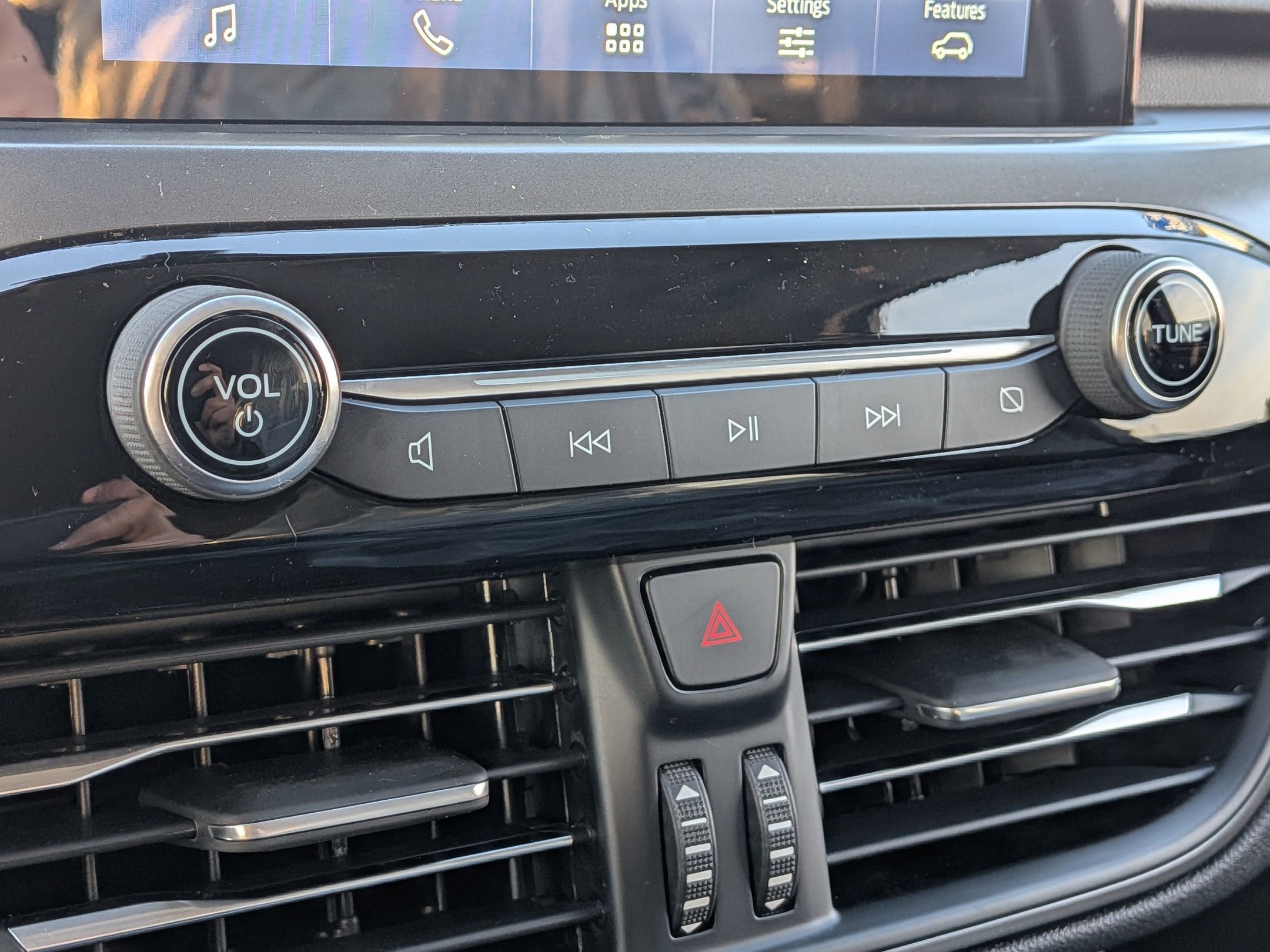 2026 FORD ESCAPE - Image 17