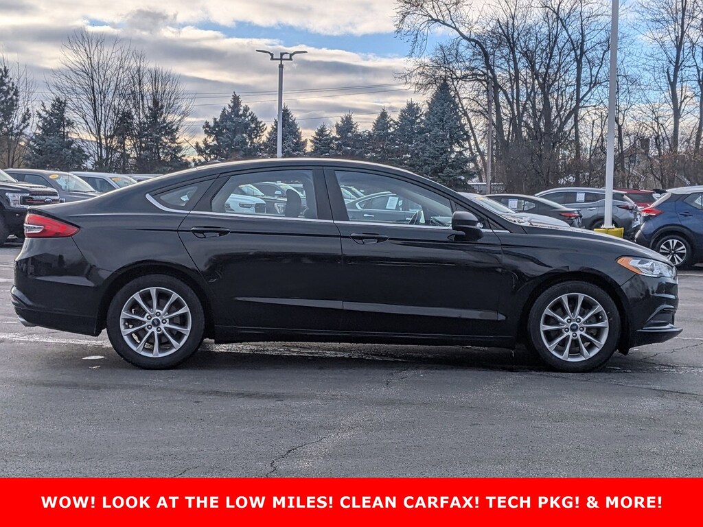 Used 2017 Ford Fusion SE Sedan