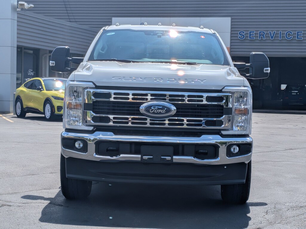 New 2026 Ford Super Duty F-250 SRW XLT 4WD SuperCab 6.75 Box XLT 4WD SuperCab 8 Box