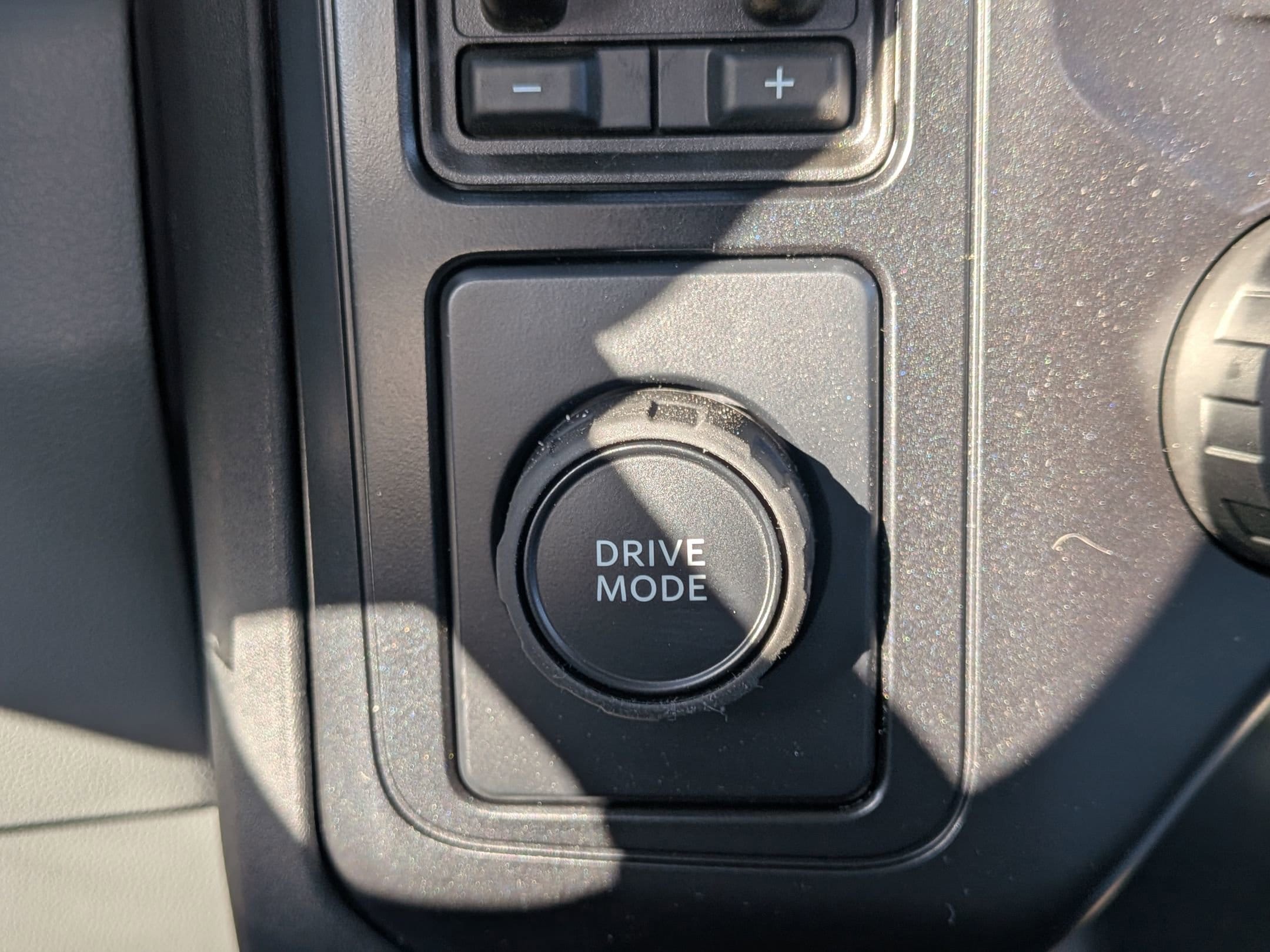 2026 FORD F-550 - Image 19