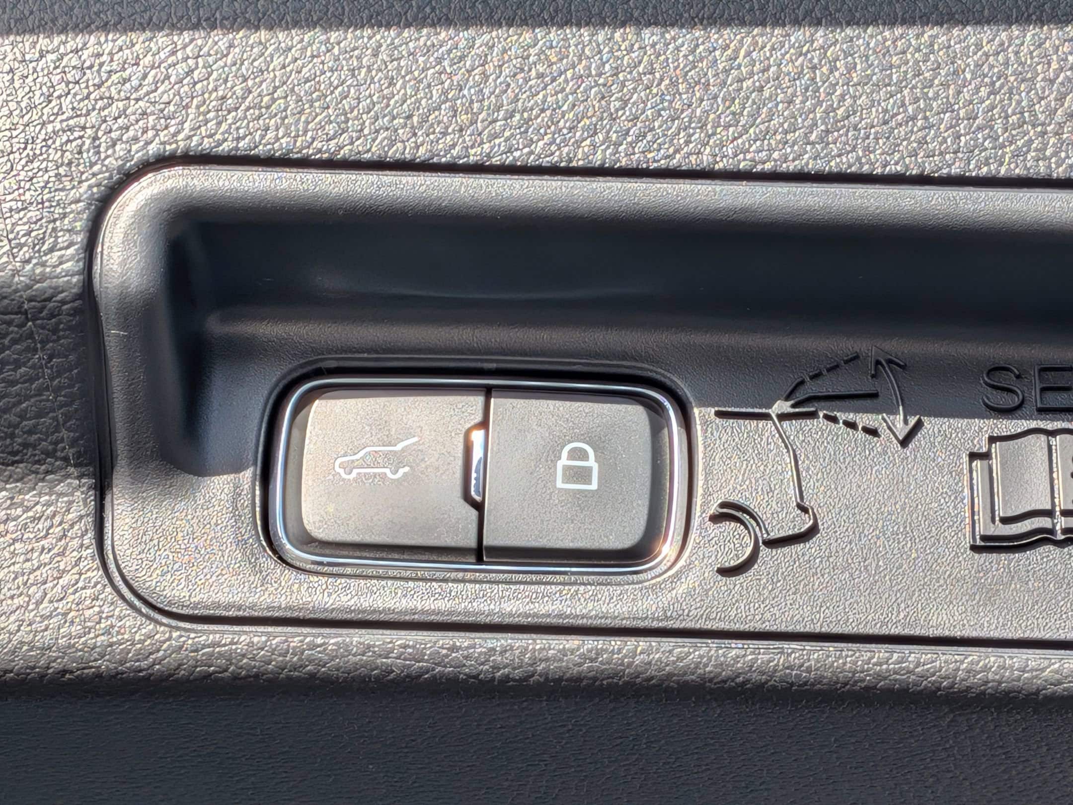 2025 FORD EXPLORER - Image 25