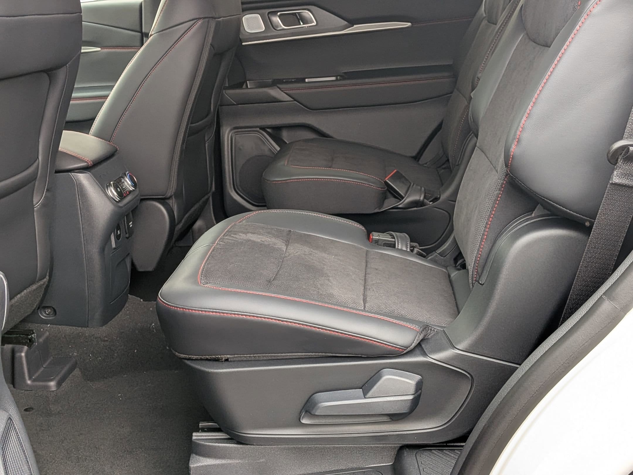 2026 FORD EXPLORER - Image 26