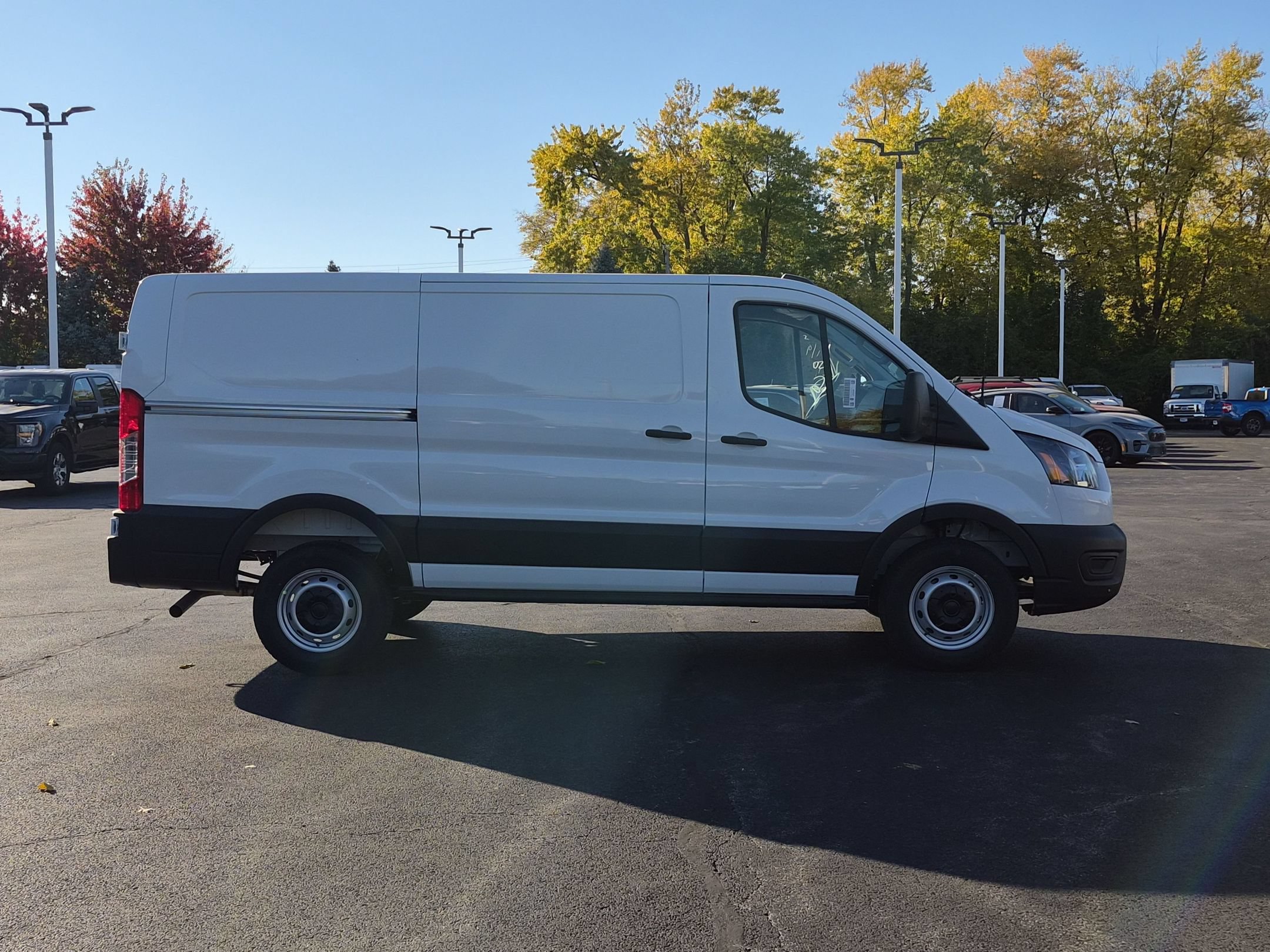 New 2027 Ford Transit T-250 130 Low Rf 9150 GVWR RWD