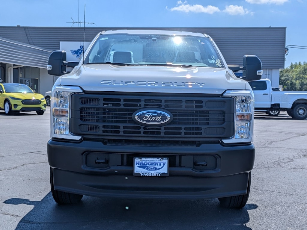 New 2026 Ford Super Duty F-350 SRW XL 4WD Reg Cab 8 Box XL 4WD Reg Cab 8 Box