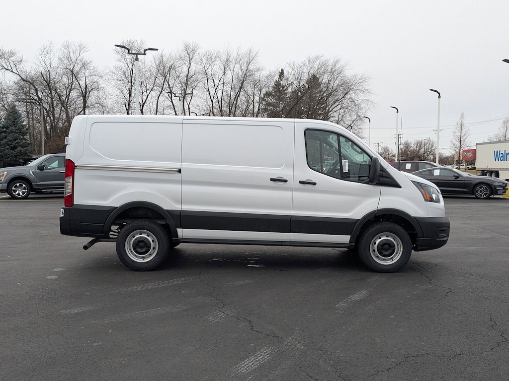 New 2024 Ford Transit T-250 148 Low Rf 9070 GVWR RWD T-250 148 Low Rf 9070 GVWR RWD
