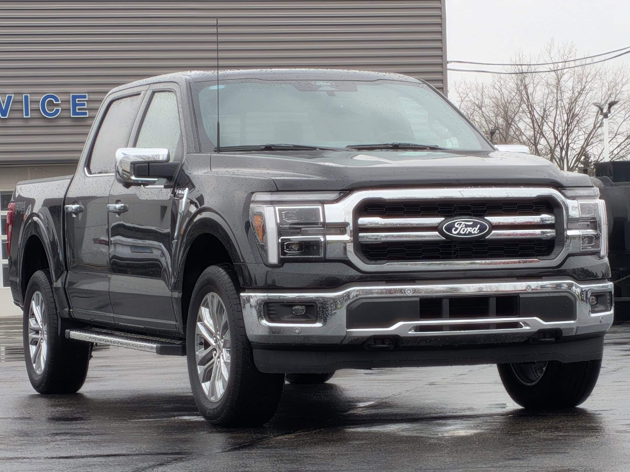 View vehicle photo 3