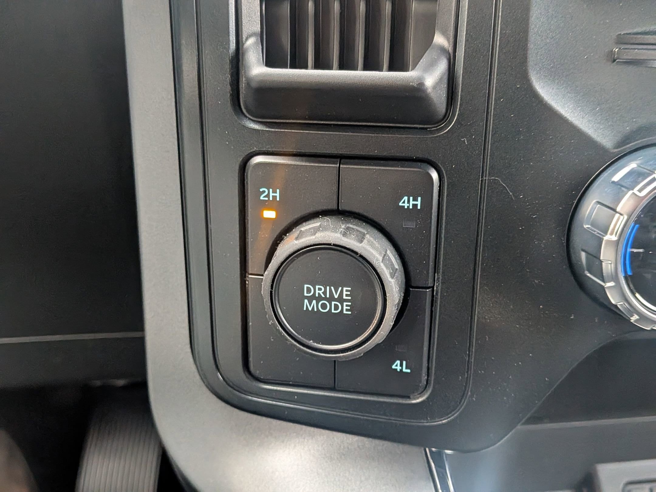 2025 FORD F-150 - Image 21