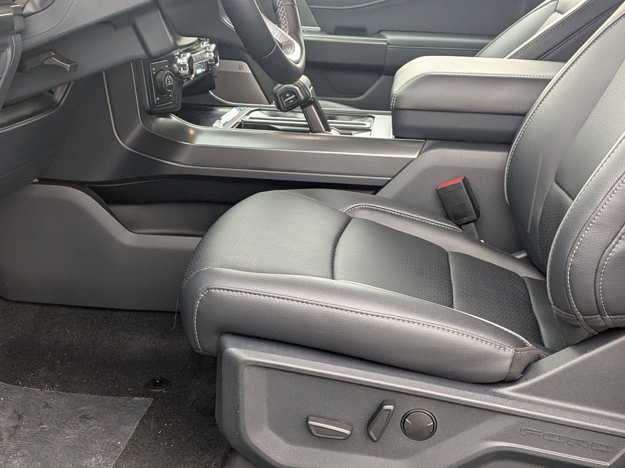 2026 Ford F-150 Lariat - Photo 11