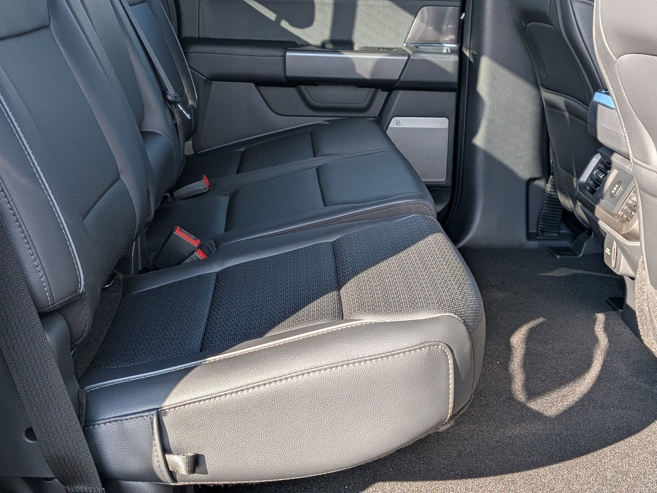 2025 FORD F-150 - Image 25