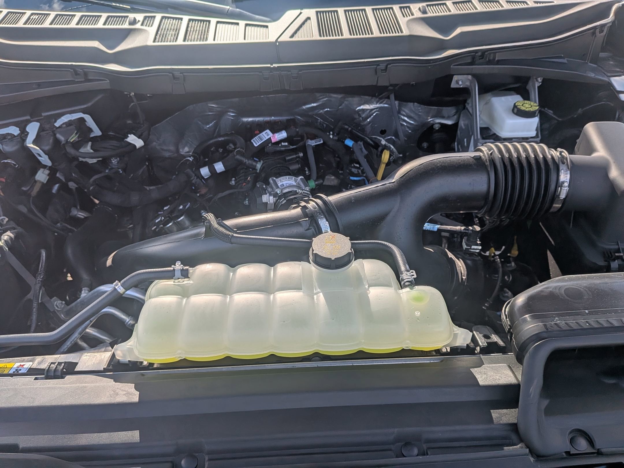 2025 FORD F-150 - Image 28