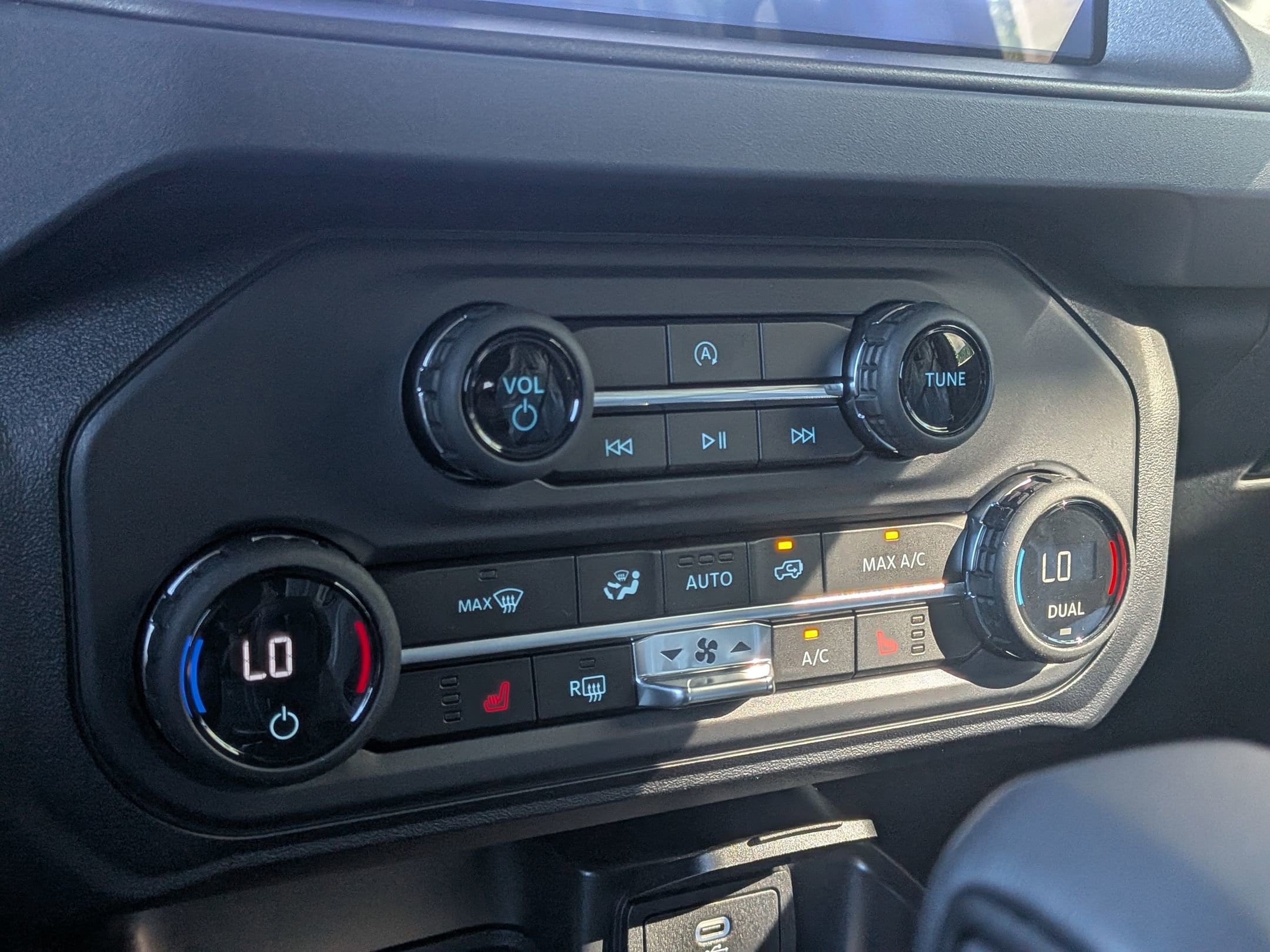 2025 FORD BRONCO - Image 19