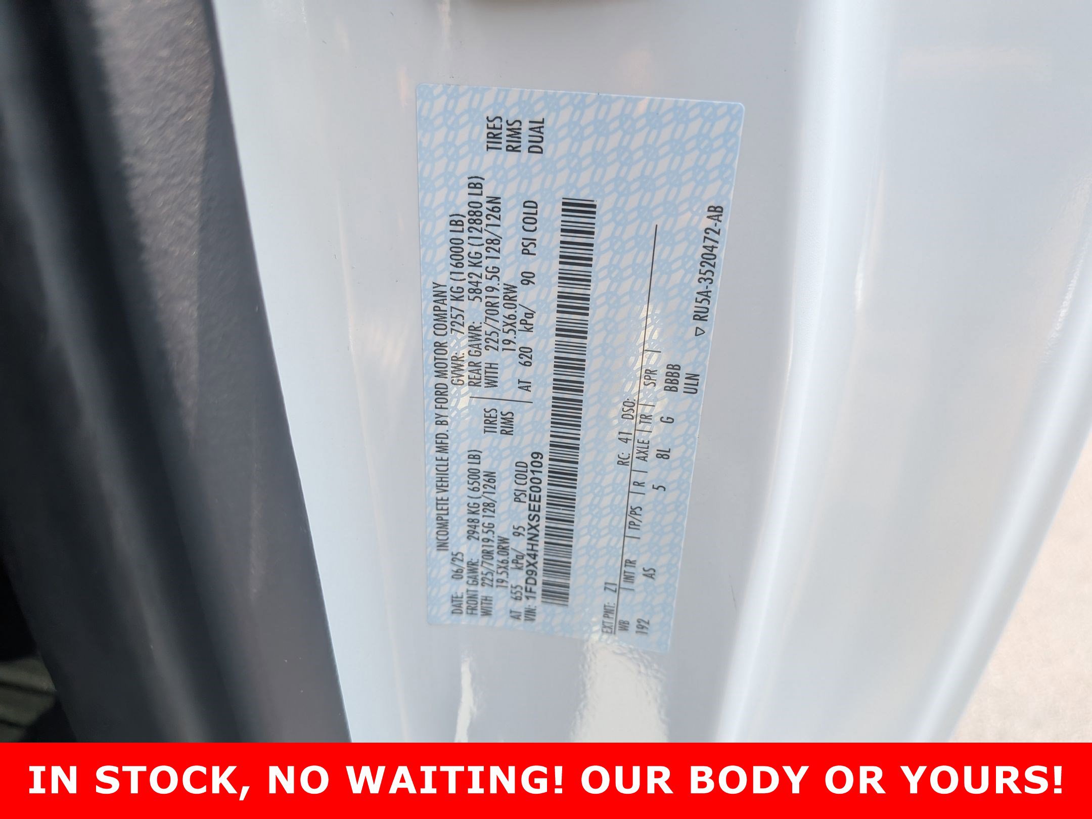 2025 FORD F-450 - Image 20